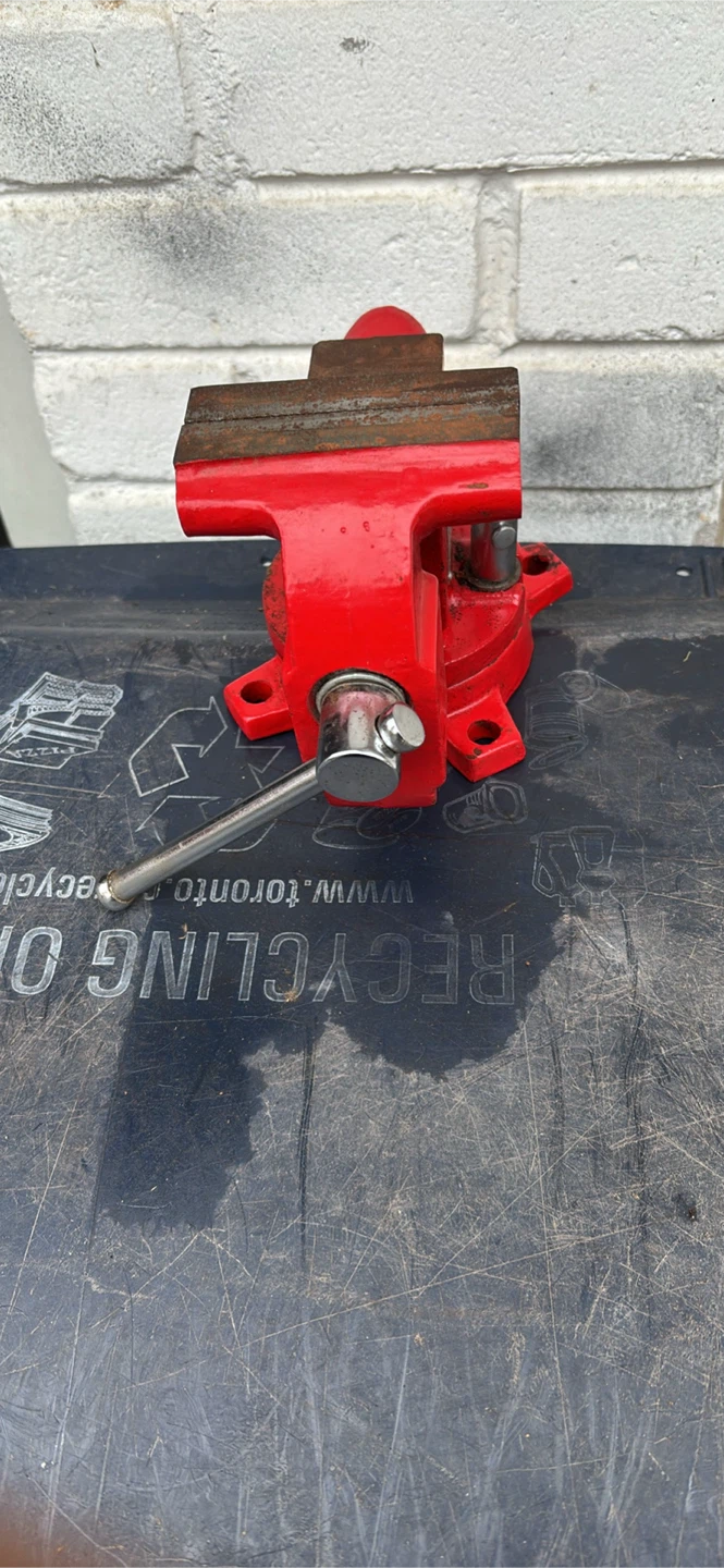 Tooluxe 3 1/2" Red Bench Vise - photo 4