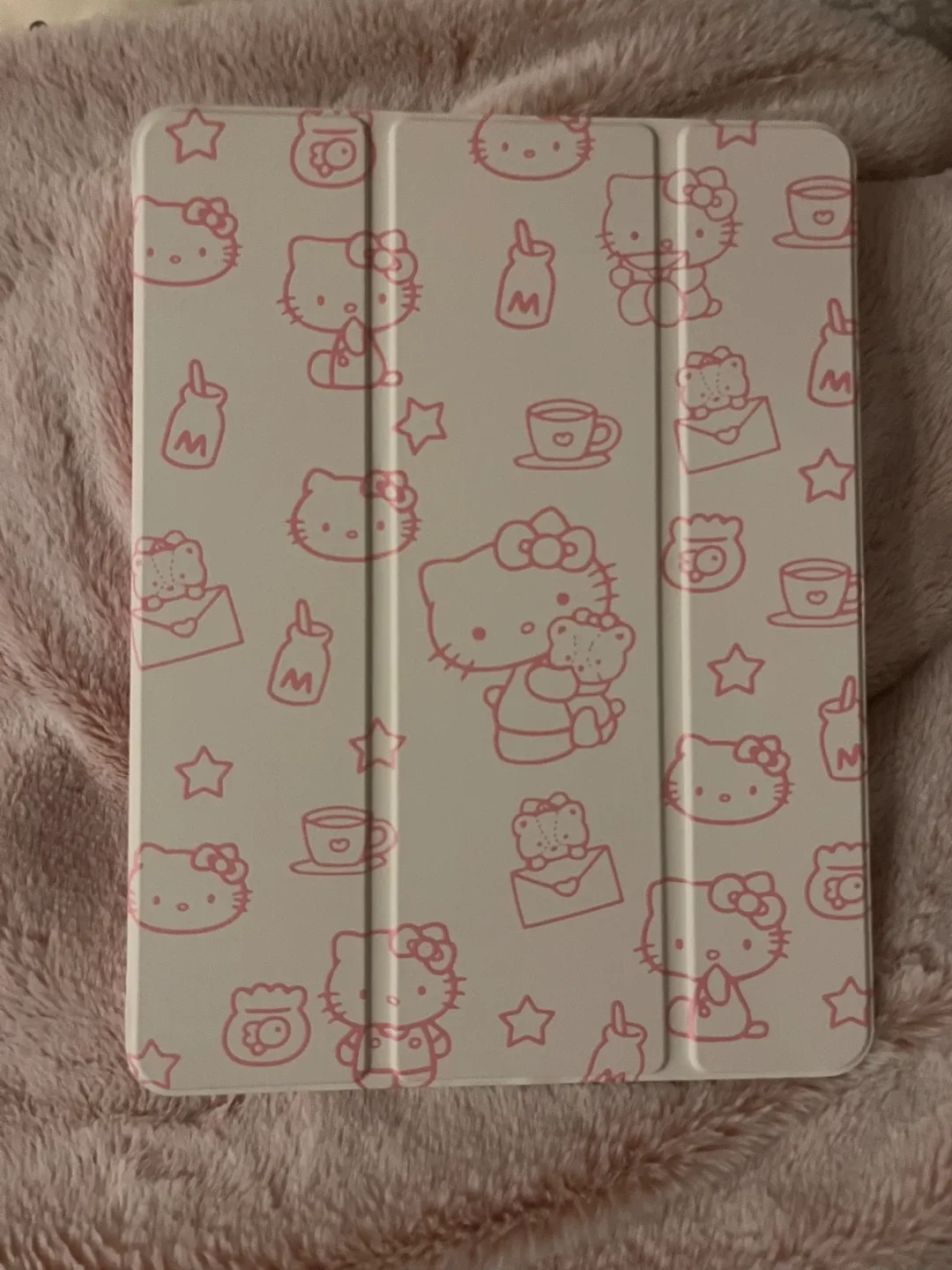 Hello Kitty iPad Case image indicator(3)