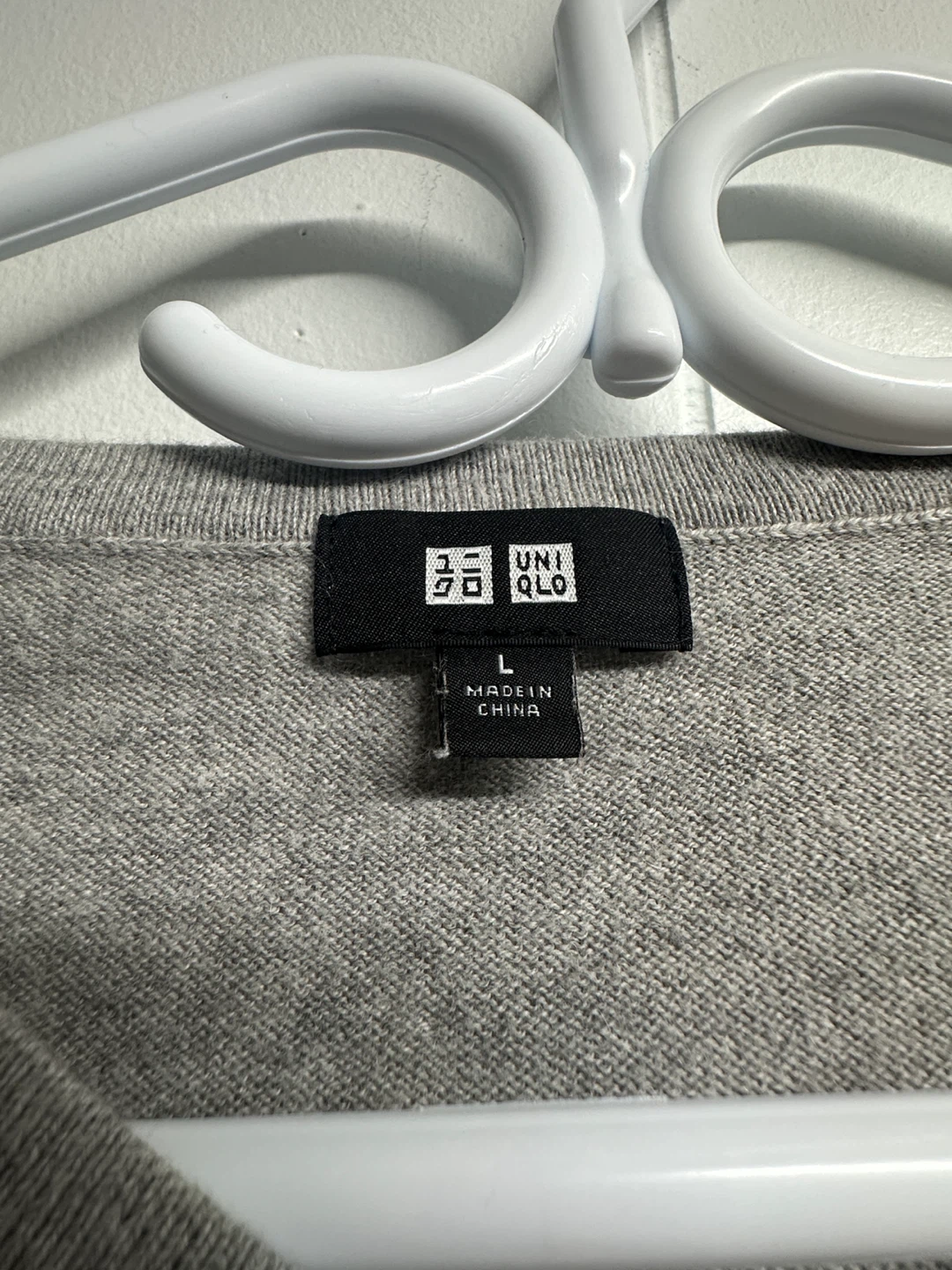 Uniqlo Grey V-Neck Sweater - Size L - photo 2