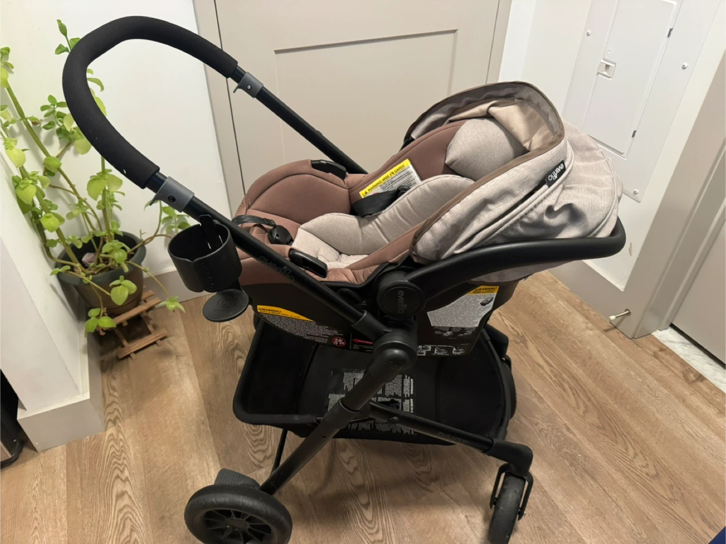 Evenflo Pivot Modular Travel System