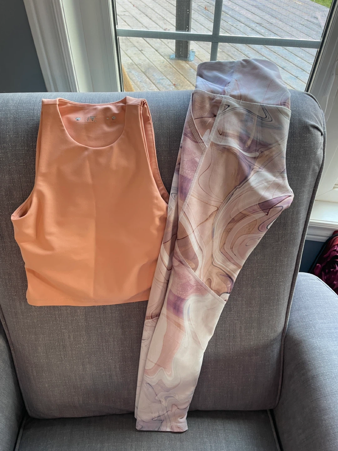 Top Urban kids  & Leggings Old Navy size 8 - photo 3