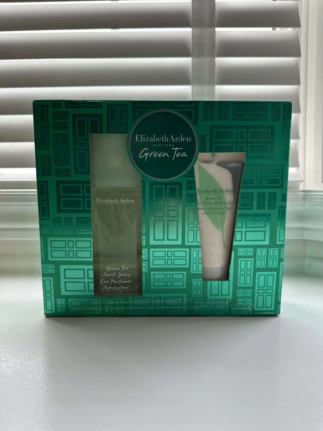 Elizabeth Arden Green Tea Scent Spray & Body Cream Set