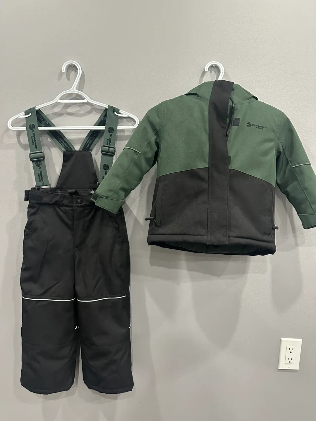 Stormpack Sunice Kids' Snowsuit - Size 4