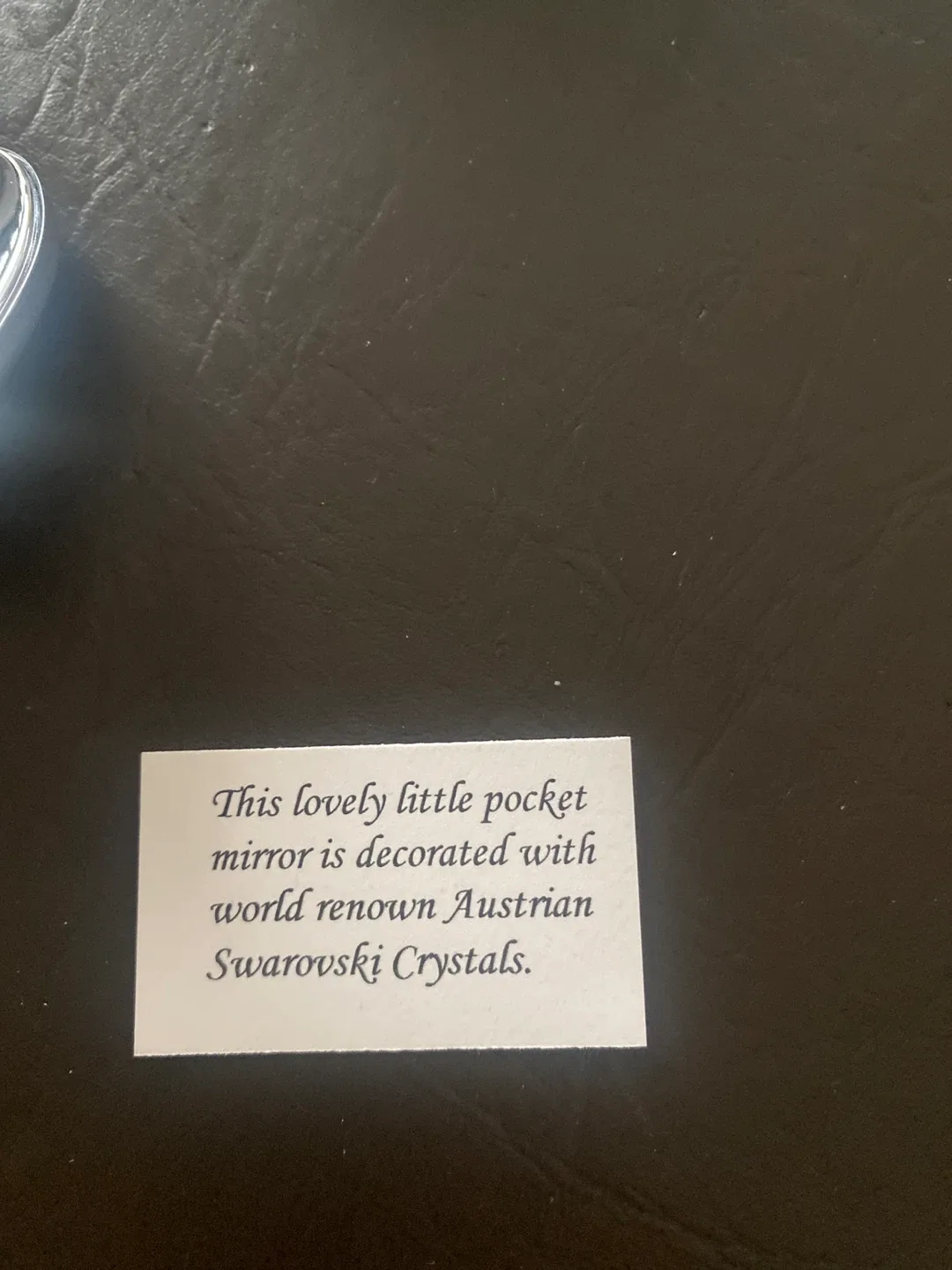 Heart-Shaped Pocket Mirror with Swarovski Crystals image indicator(3)