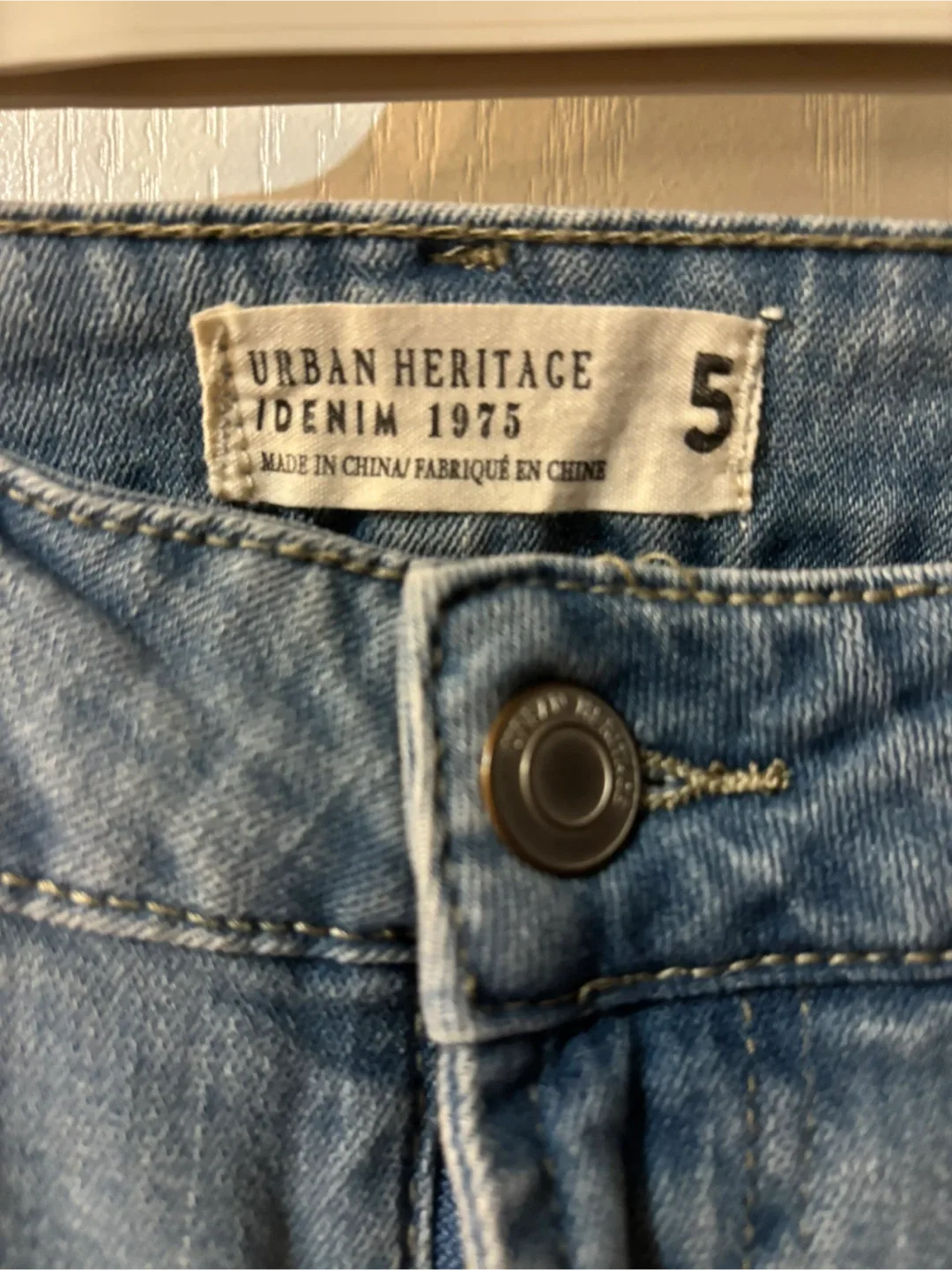 Urban Heritage IDENIM 1975 Jeans - Size 5 image indicator(3)