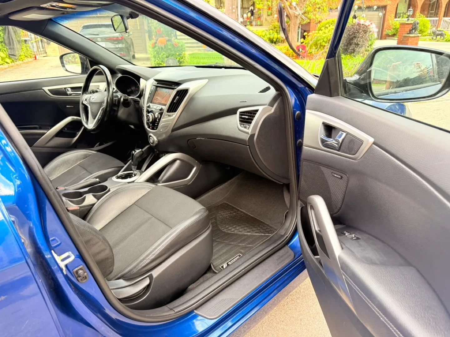 2016 Hyundai Veloster image indicator(9)