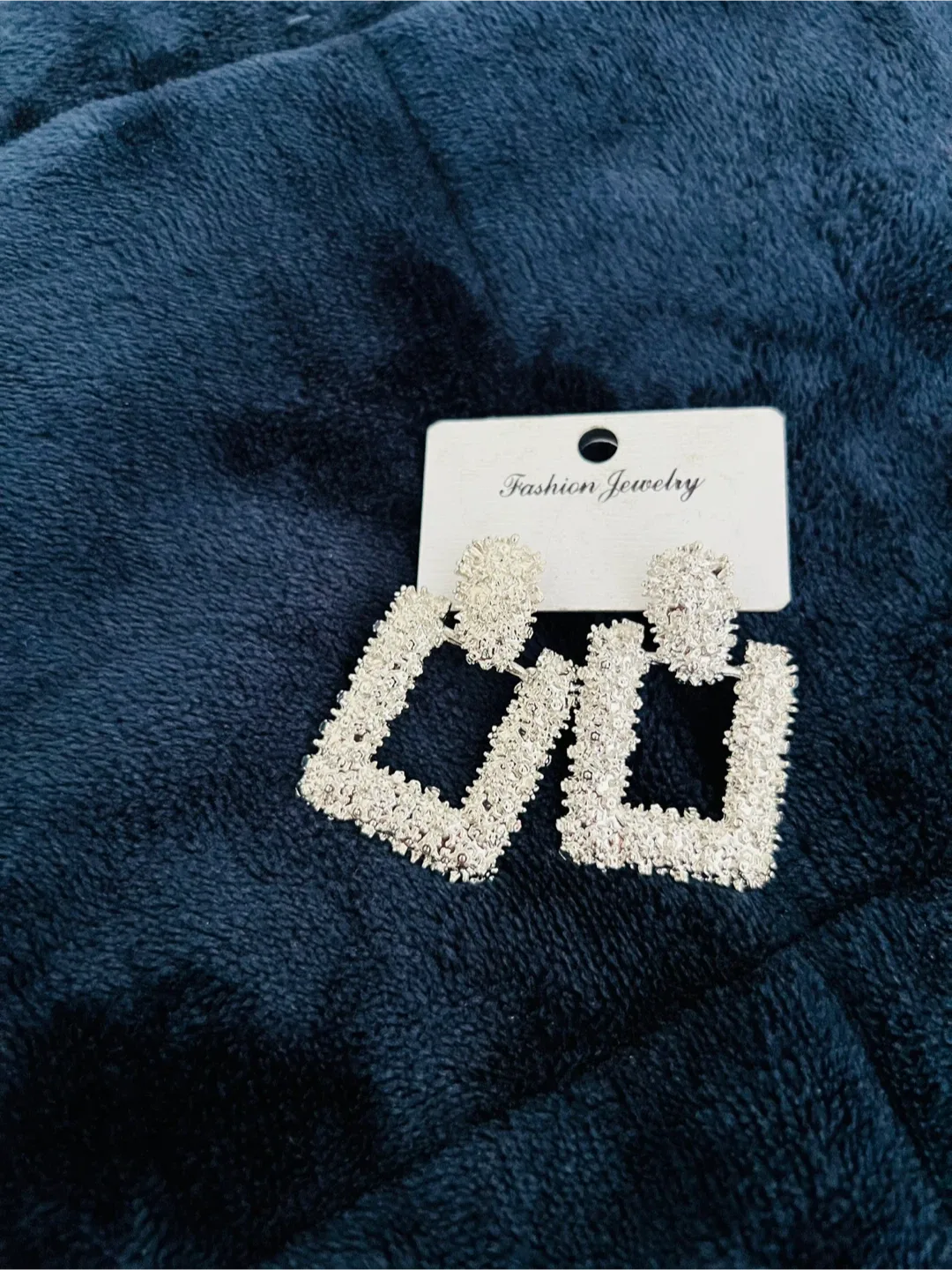 Fashion Jewelry Silver Square Earrings image indicator(3)