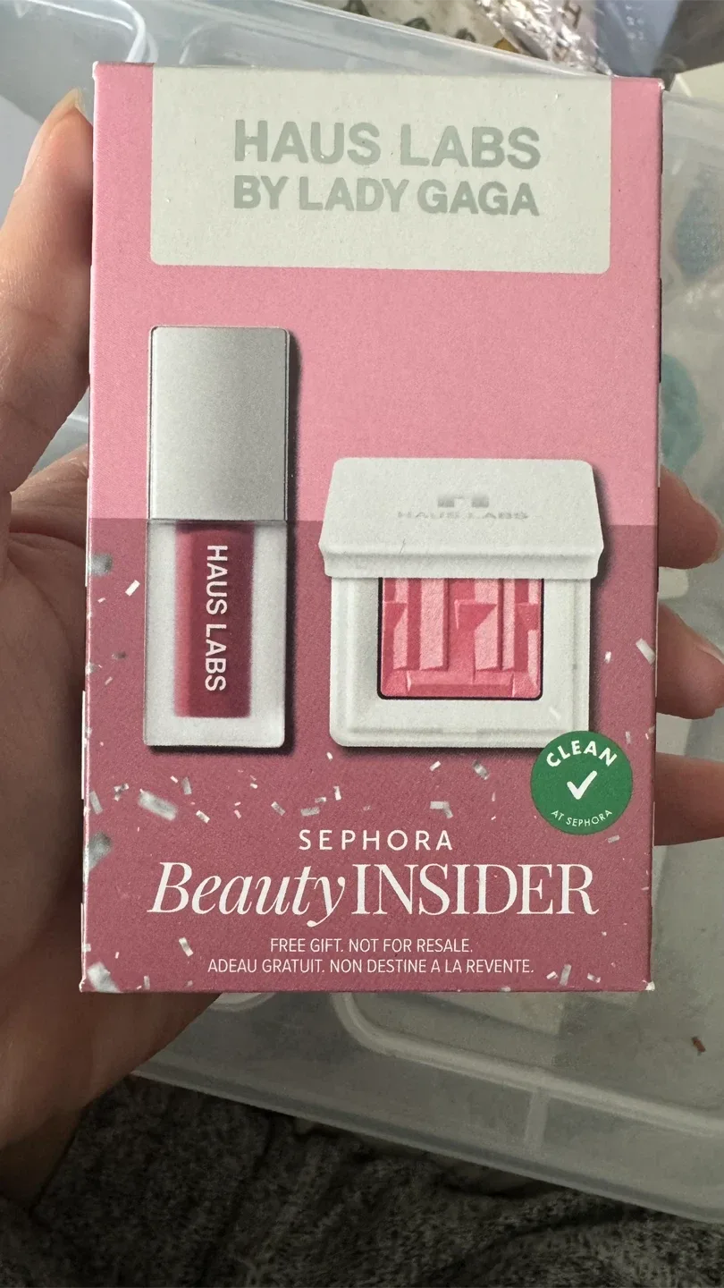 Haus Labs Beauty Insider Set - New image indicator(2)