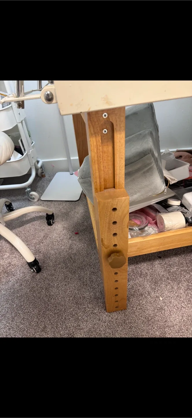 Iceland Sports Health Beauty Massage Table/ lash bed image indicator(6)