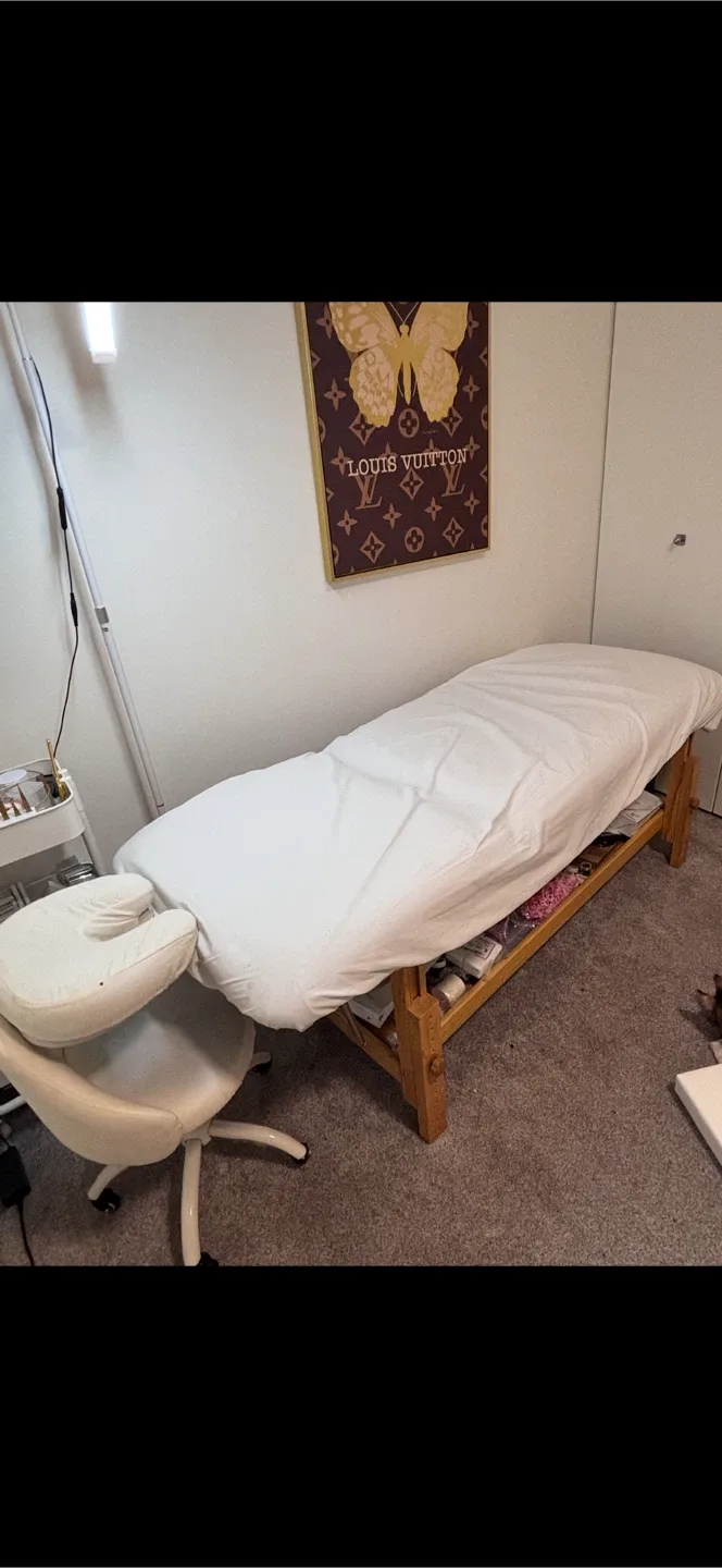 Iceland Sports Health Beauty Massage Table/ lash bed image indicator(2)