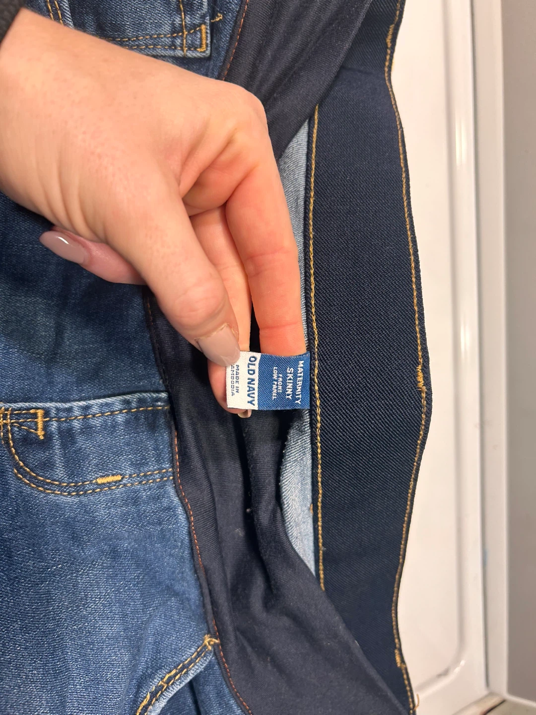 Old Navy Maternity Skinny Jeans, Size Medium