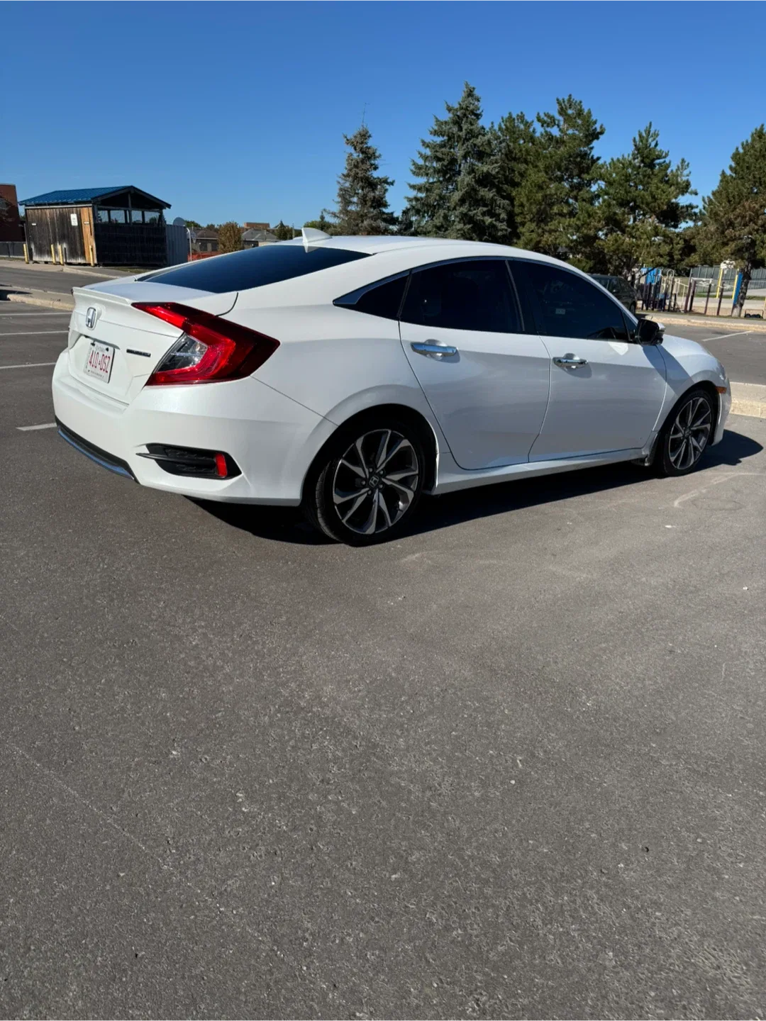 White Honda Civic Sedan image indicator(2)