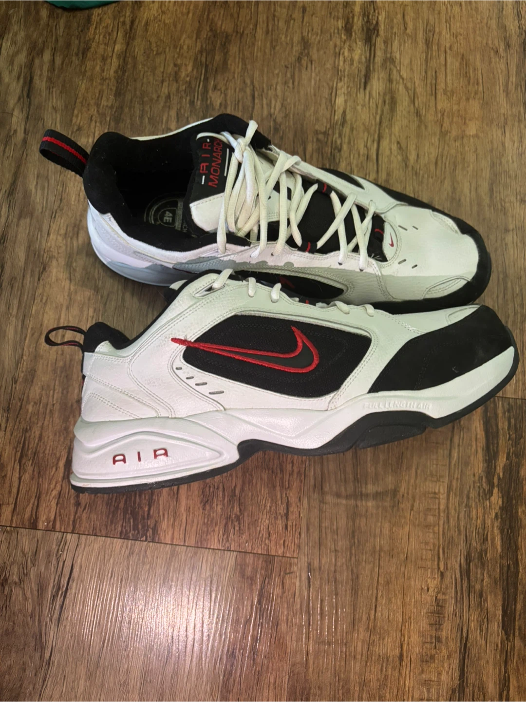 Nike Air Monarch IV 4E White/Black Sneakers