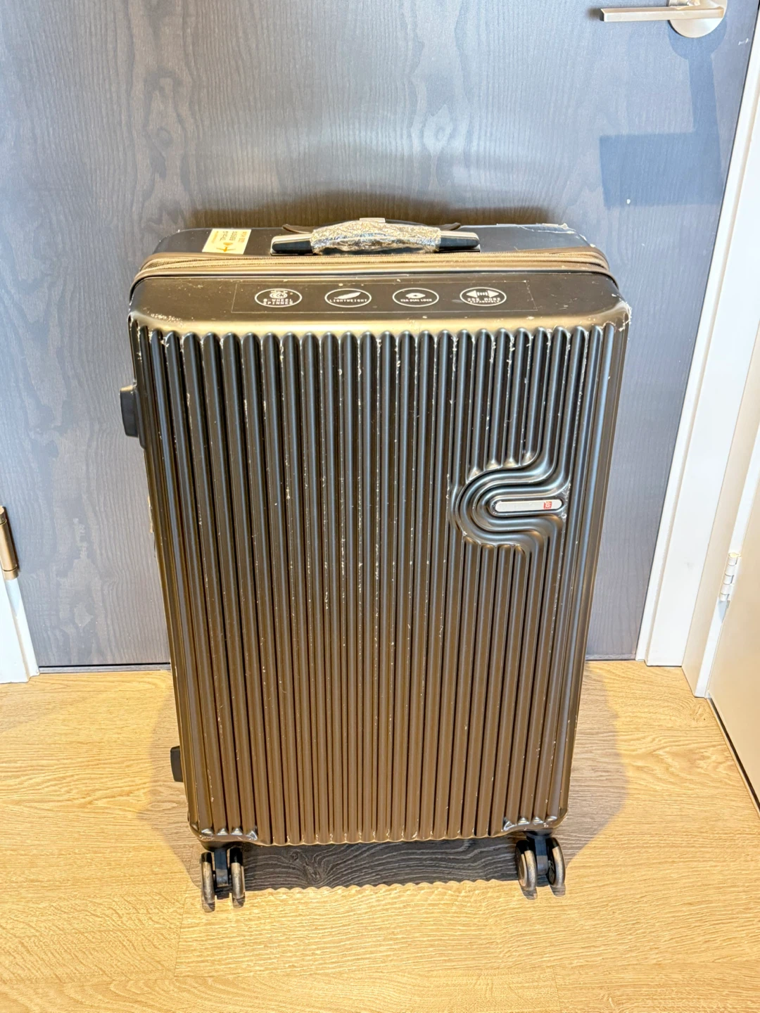 Travel Luggage Bag Wheels Black Large.