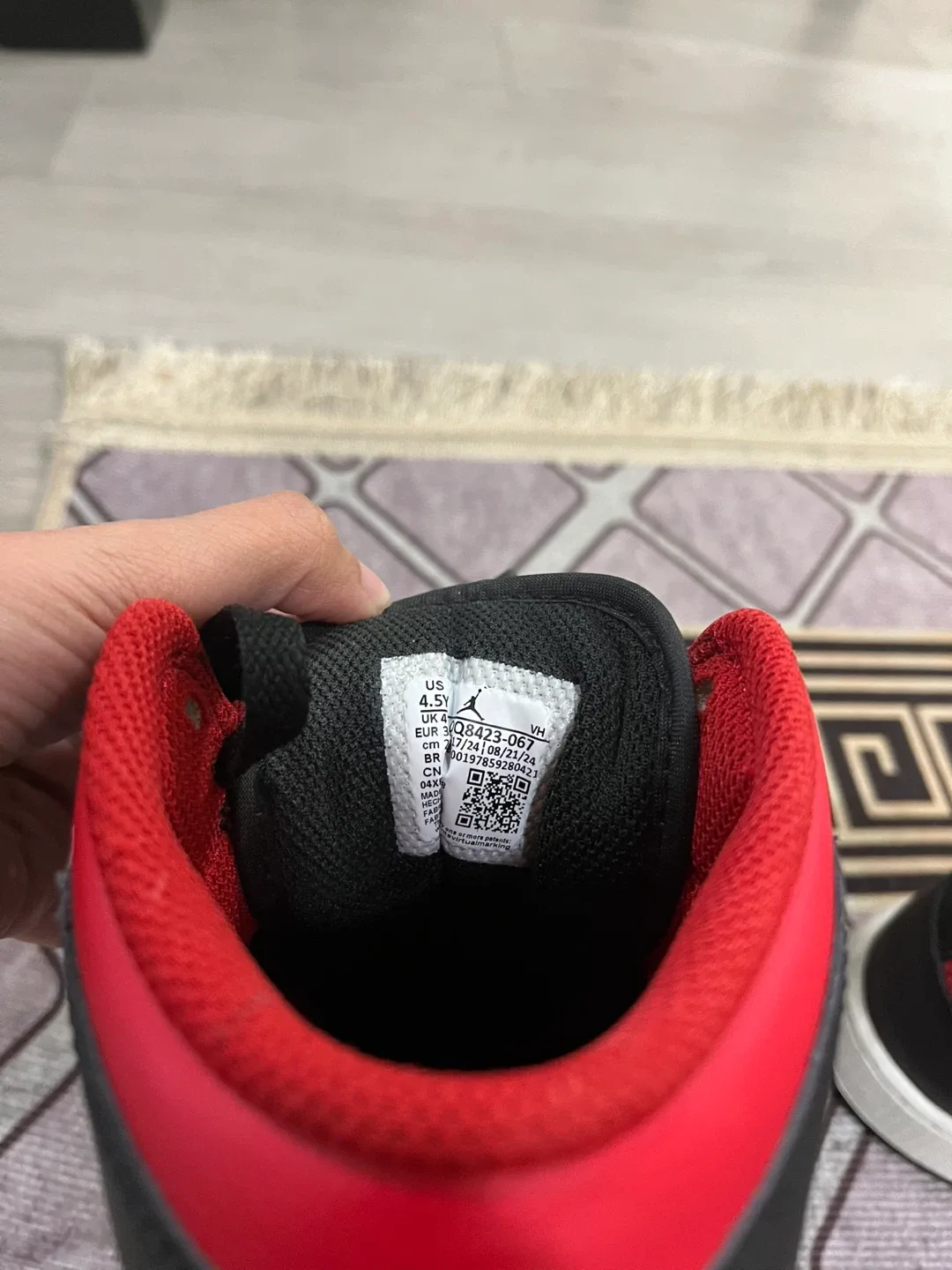 JORDAN 1 MID RED AND BLACK image indicator(5)