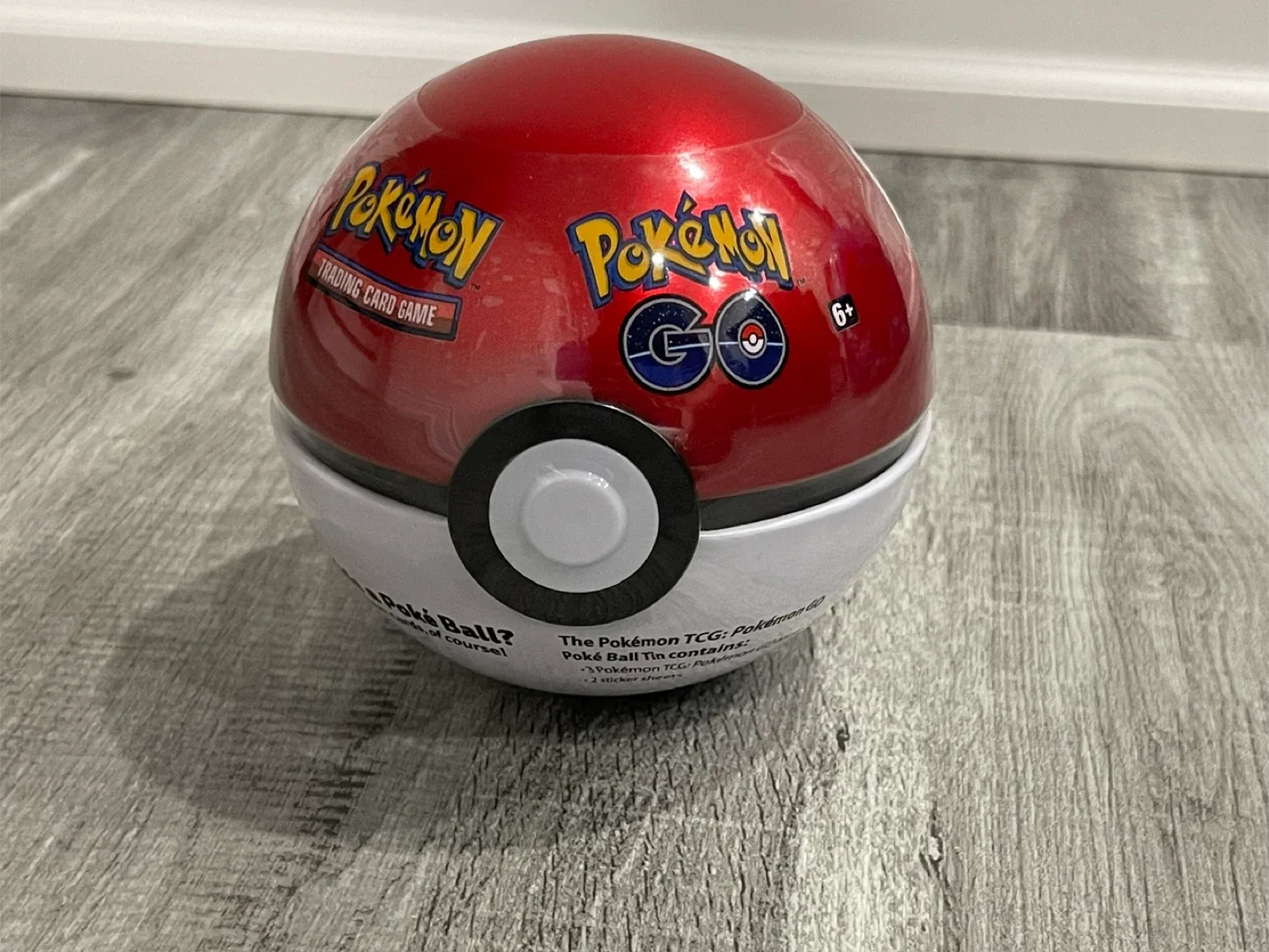 Pokémon GO Pokeball Tin thumbnail