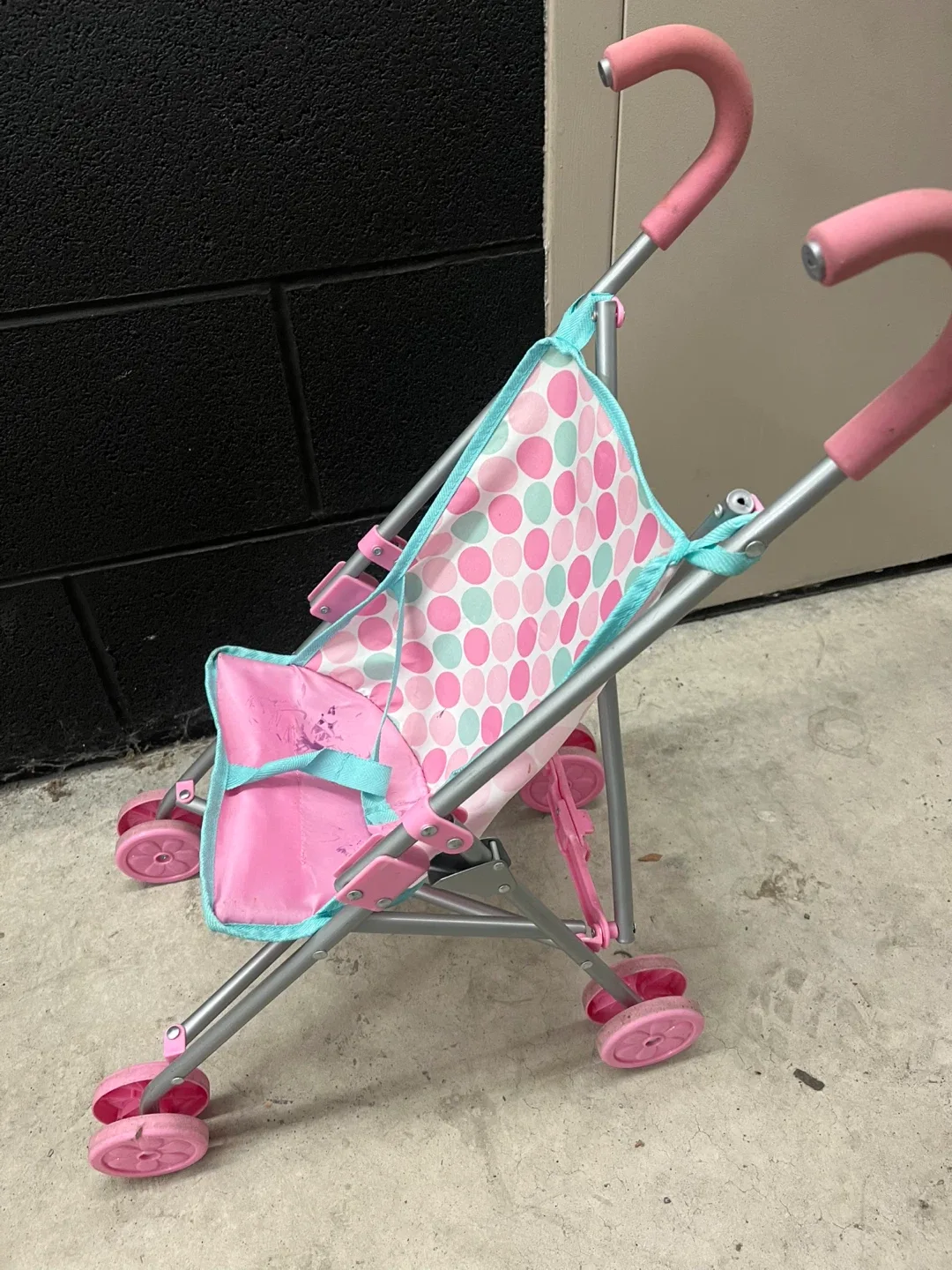 Free Kids Pink & Polka Dot Toy Stroller image indicator(2)