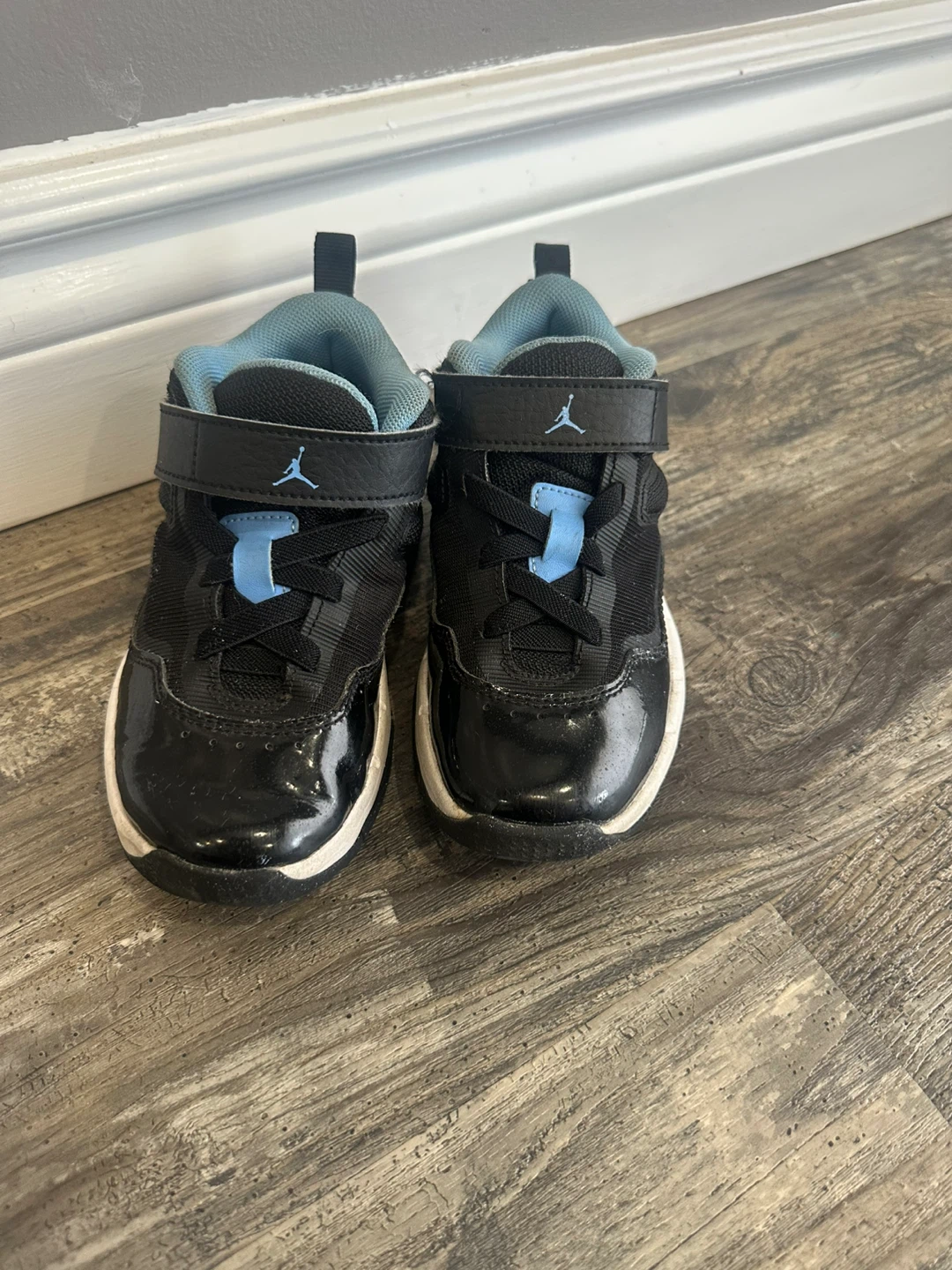 Jordan Toddler Sneakers - Size 11C - photo 2