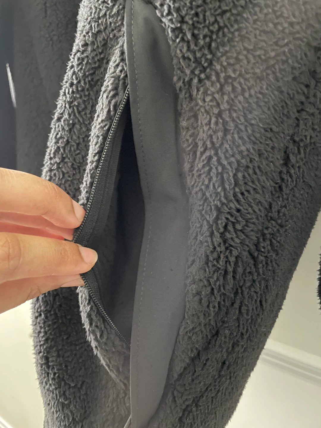 The North Face Black Men’s Campshire Fleece Hoodie - photo 5