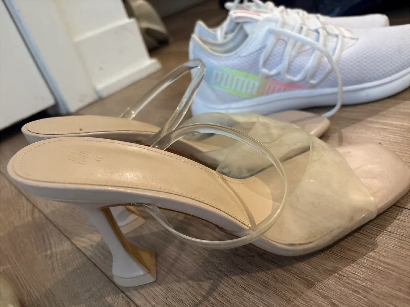 Shoes & heels  size 8 image indicator(3)