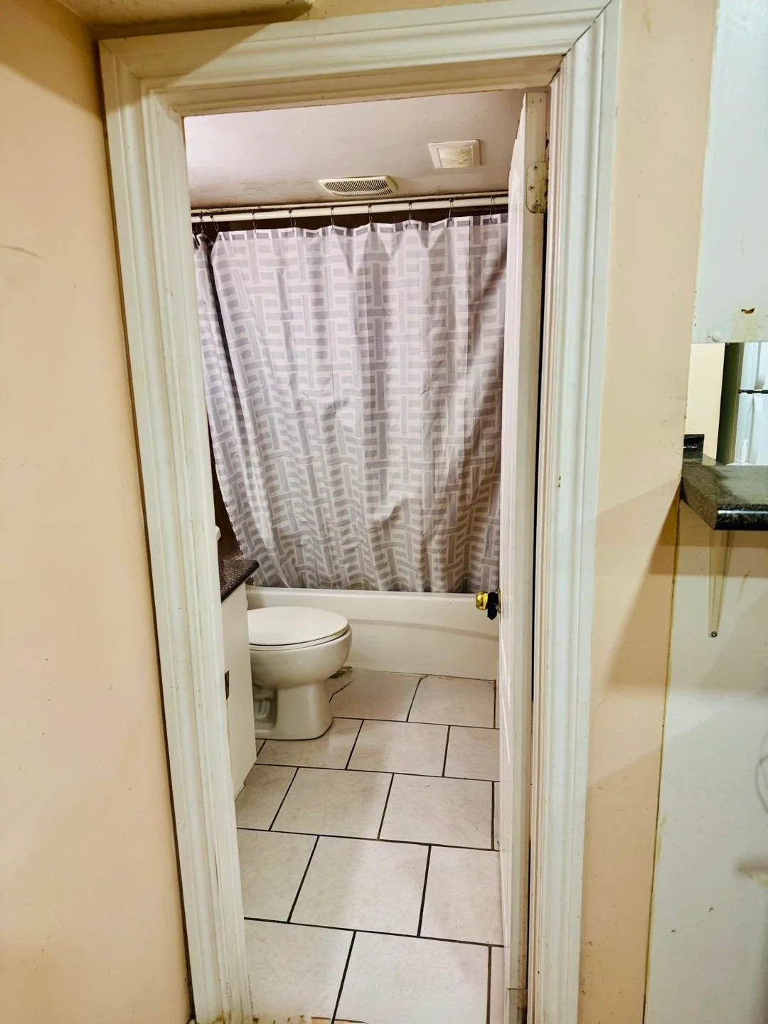 Basement for rent image indicator(5)