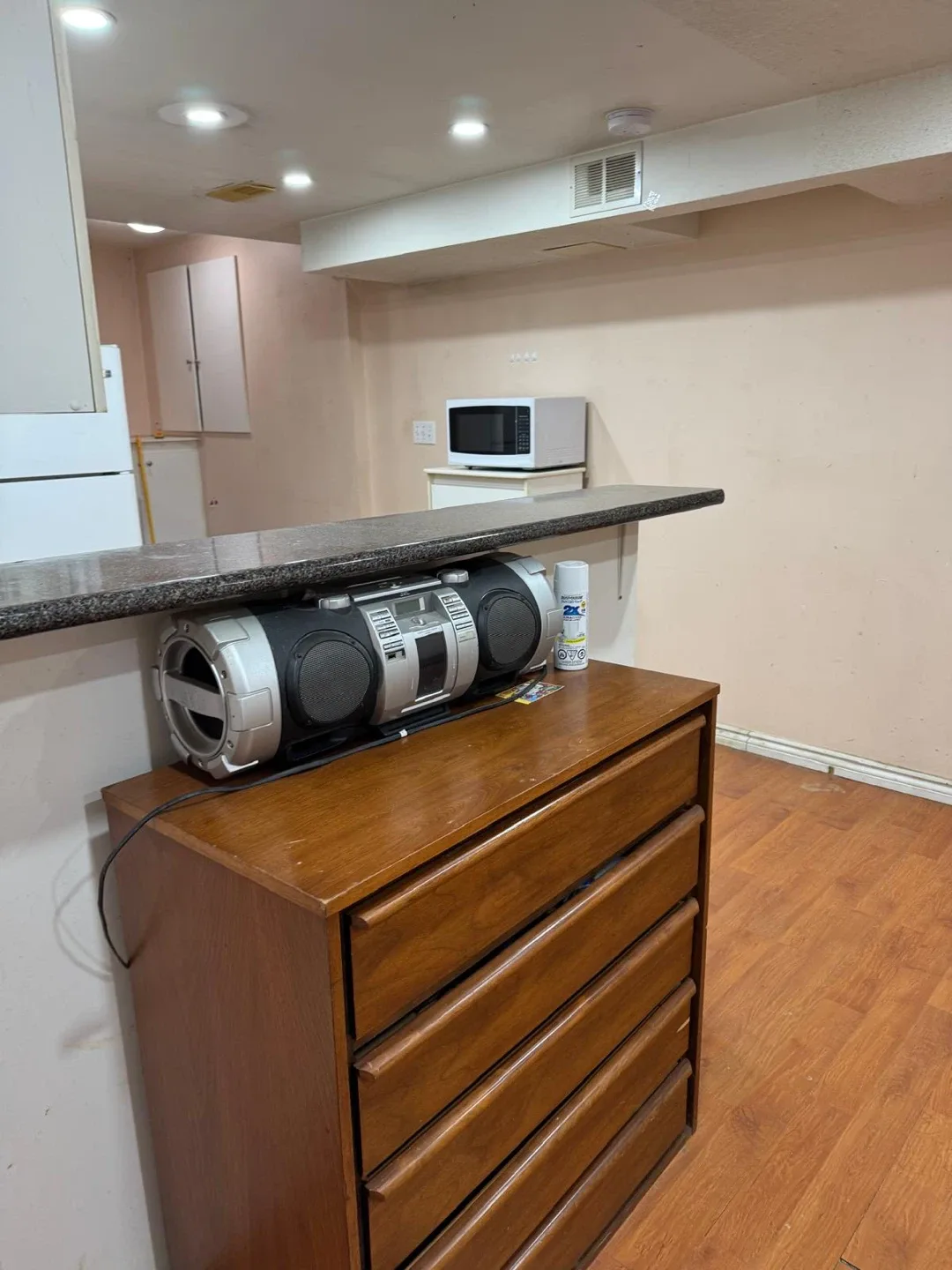 Basement for rent image indicator(7)