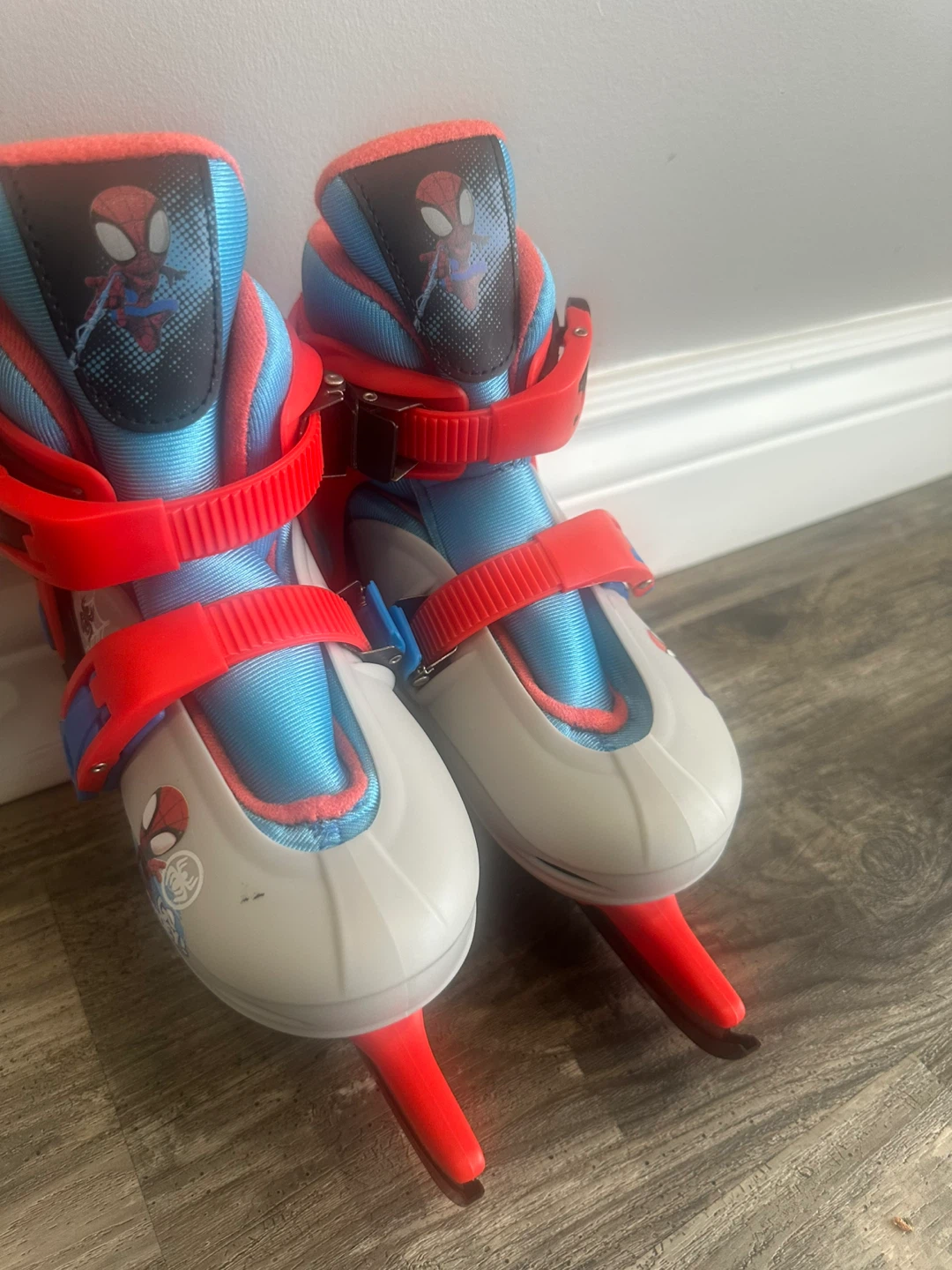 Marvel Spiderman Hedstrom Ice Skates, Size Y8-Y11 - photo 2
