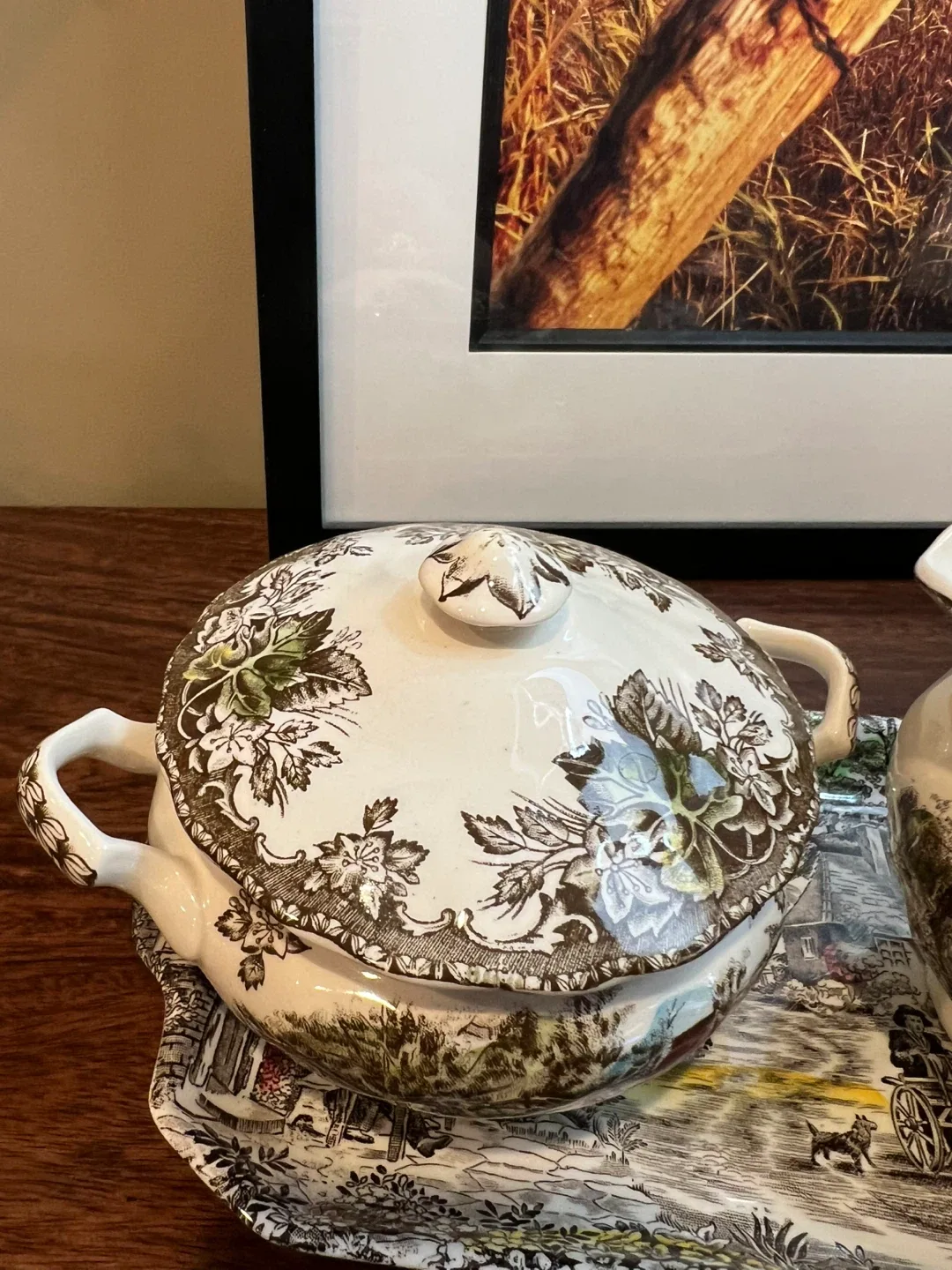 Vintage Porcelain Sugar And Creamer Set image indicator(2)