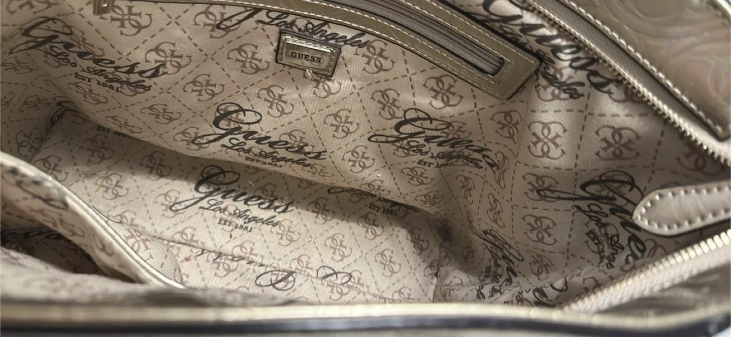 Guess Tote Bag - Metallic image indicator(3)