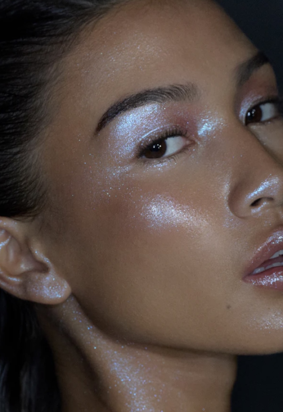 r.e.m. beauty On Your Collar Plumping Lip Gloss - photo 3