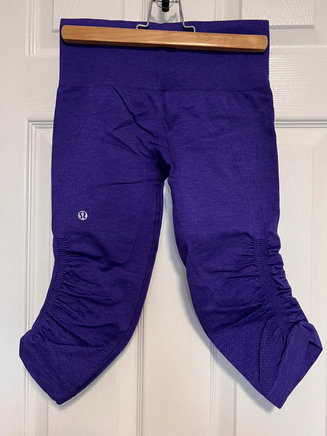 EUC Lululemon In The Flow Crop II 4 image indicator(2)