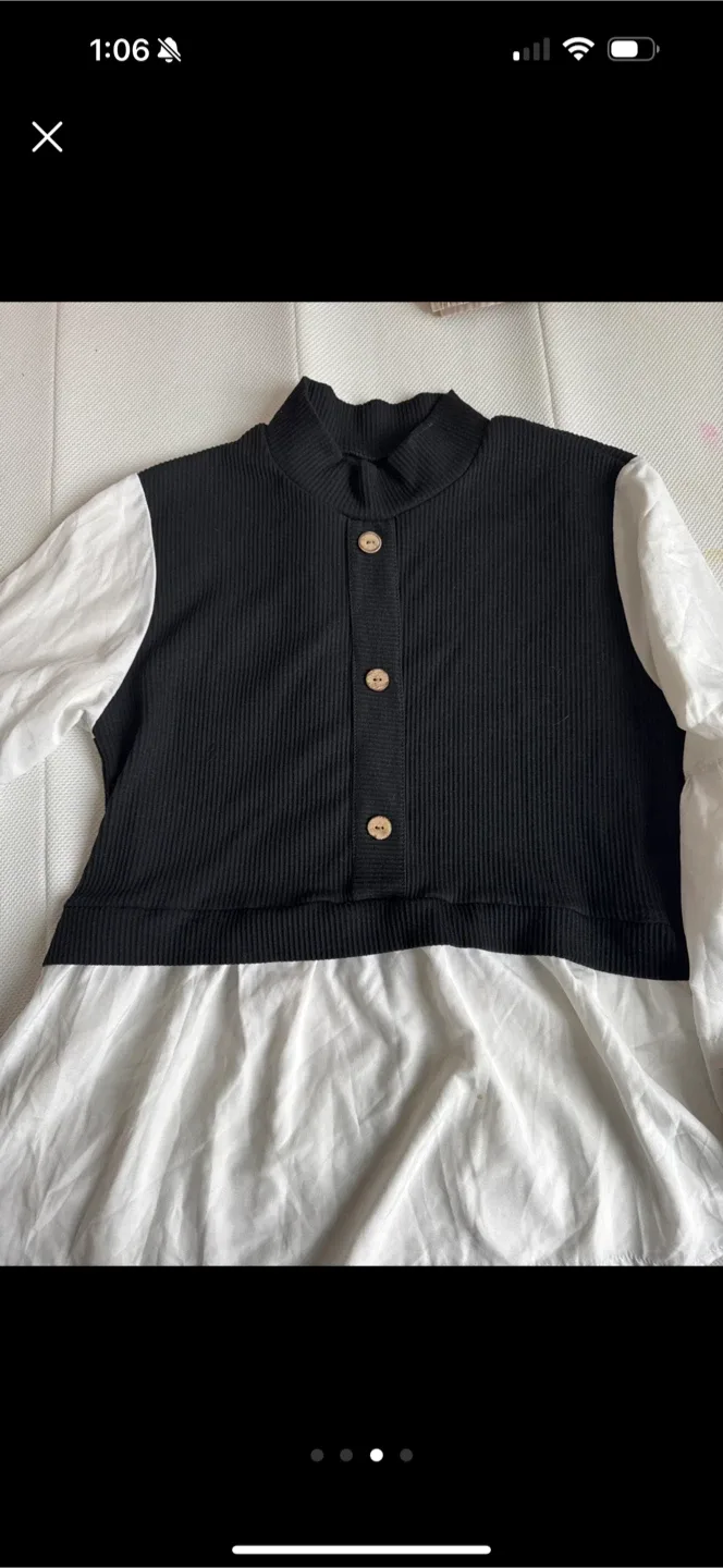 Black & White Button-Up Top image indicator(2)