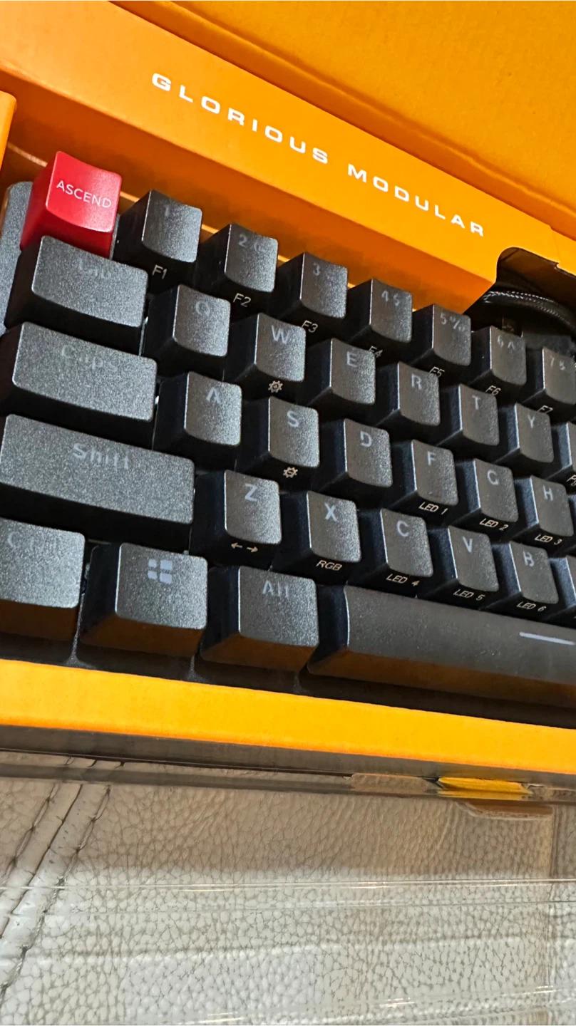 Glorious GMMK Compact Mechanical Keyboard - photo 4