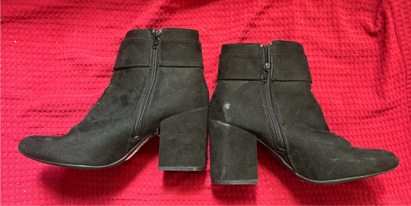 Black Heeled Ankle Boots - Size 9 image indicator(4)