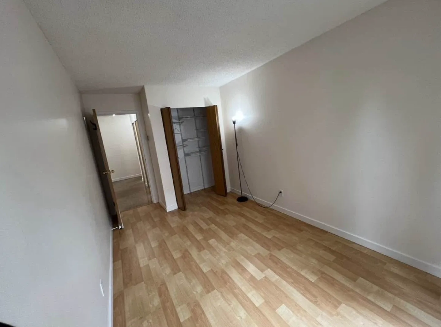 Large 985 sg.ft 2 BDR, 1 BATH Apartment Across TNT Guildford image indicator(5)