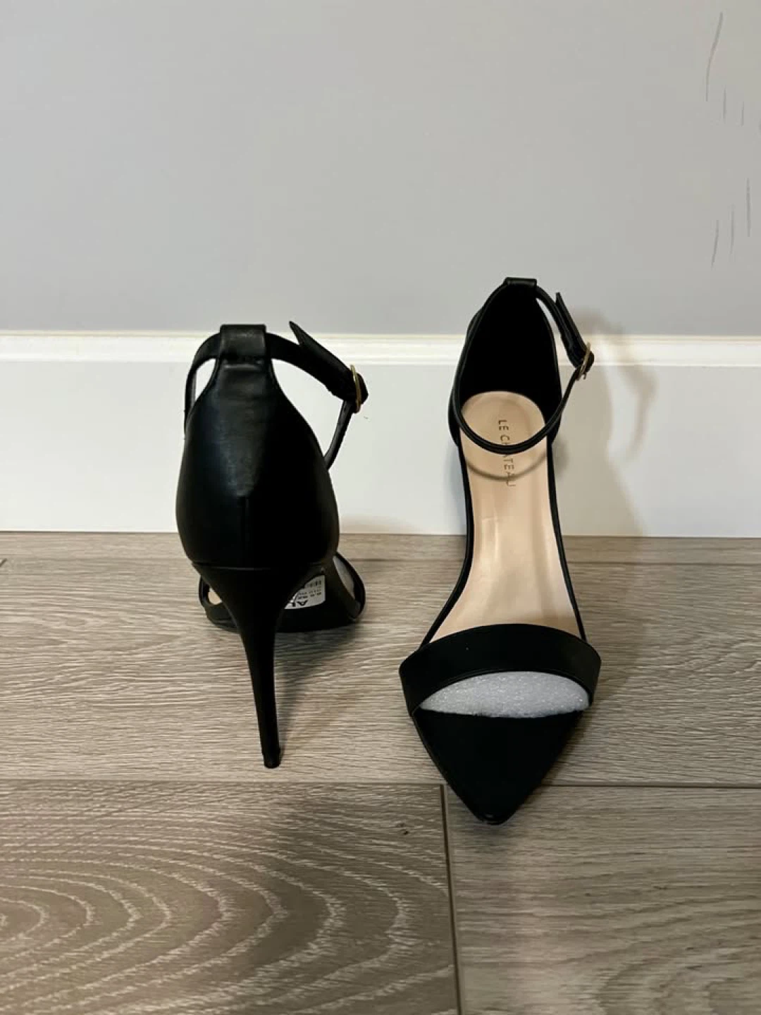 Le Chateau Black Heels - Size 8.5 - photo 2