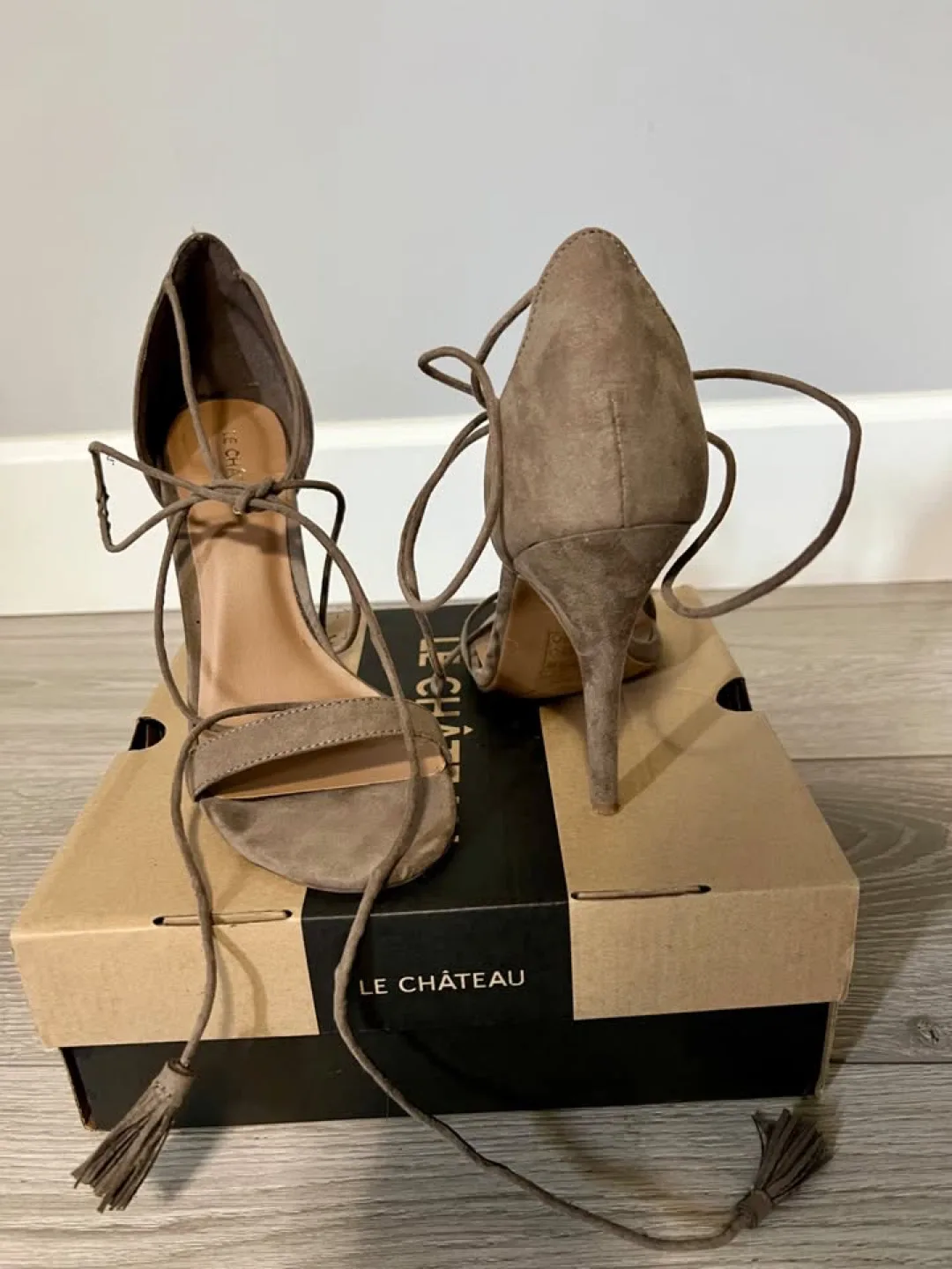 Le Chateau Taupe Heels - Size 8 image indicator(6)