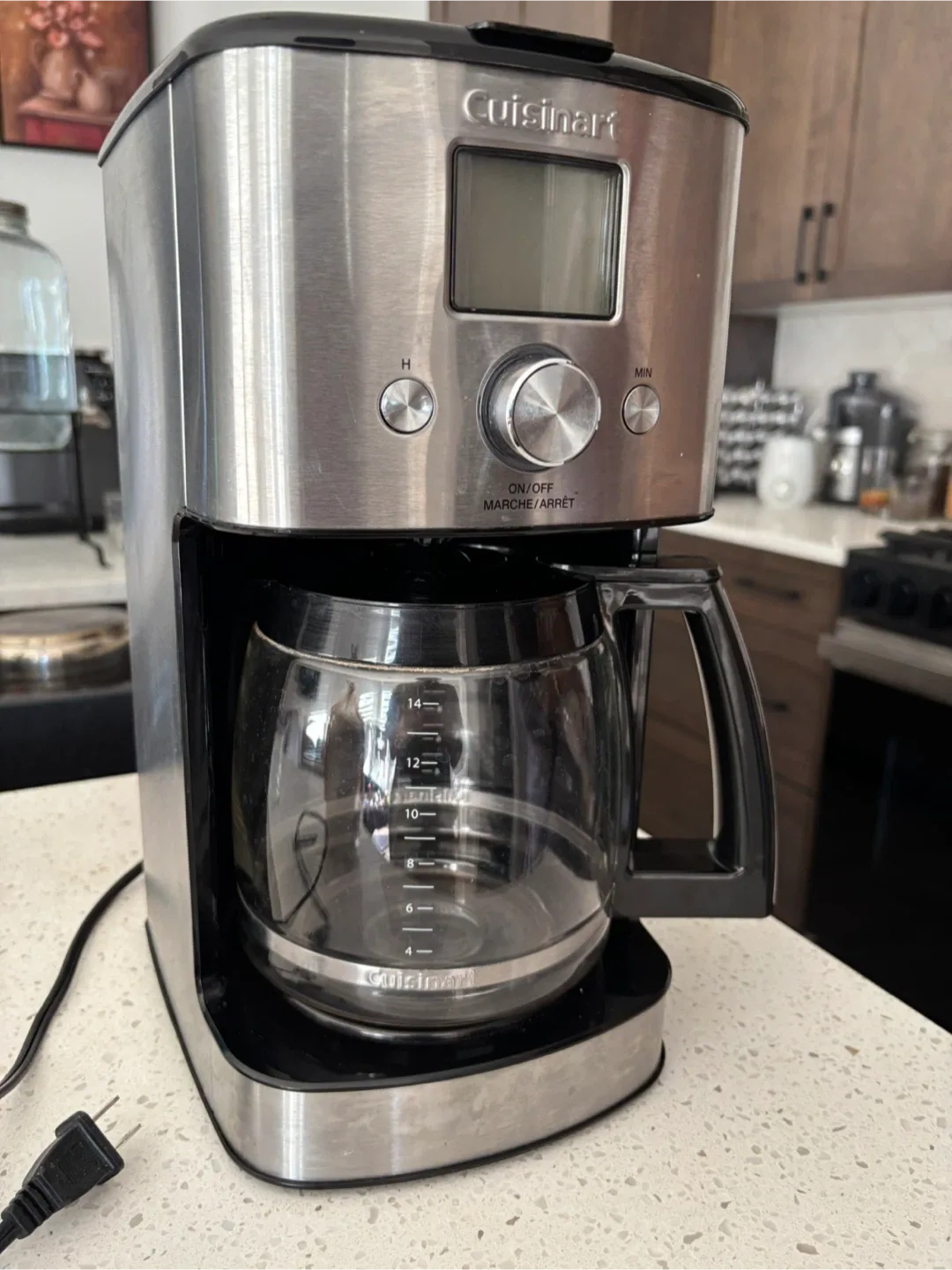 Cuisinart Coffee Maker + Kirkland Colombian Coffee + 550 Filters image indicator(2)