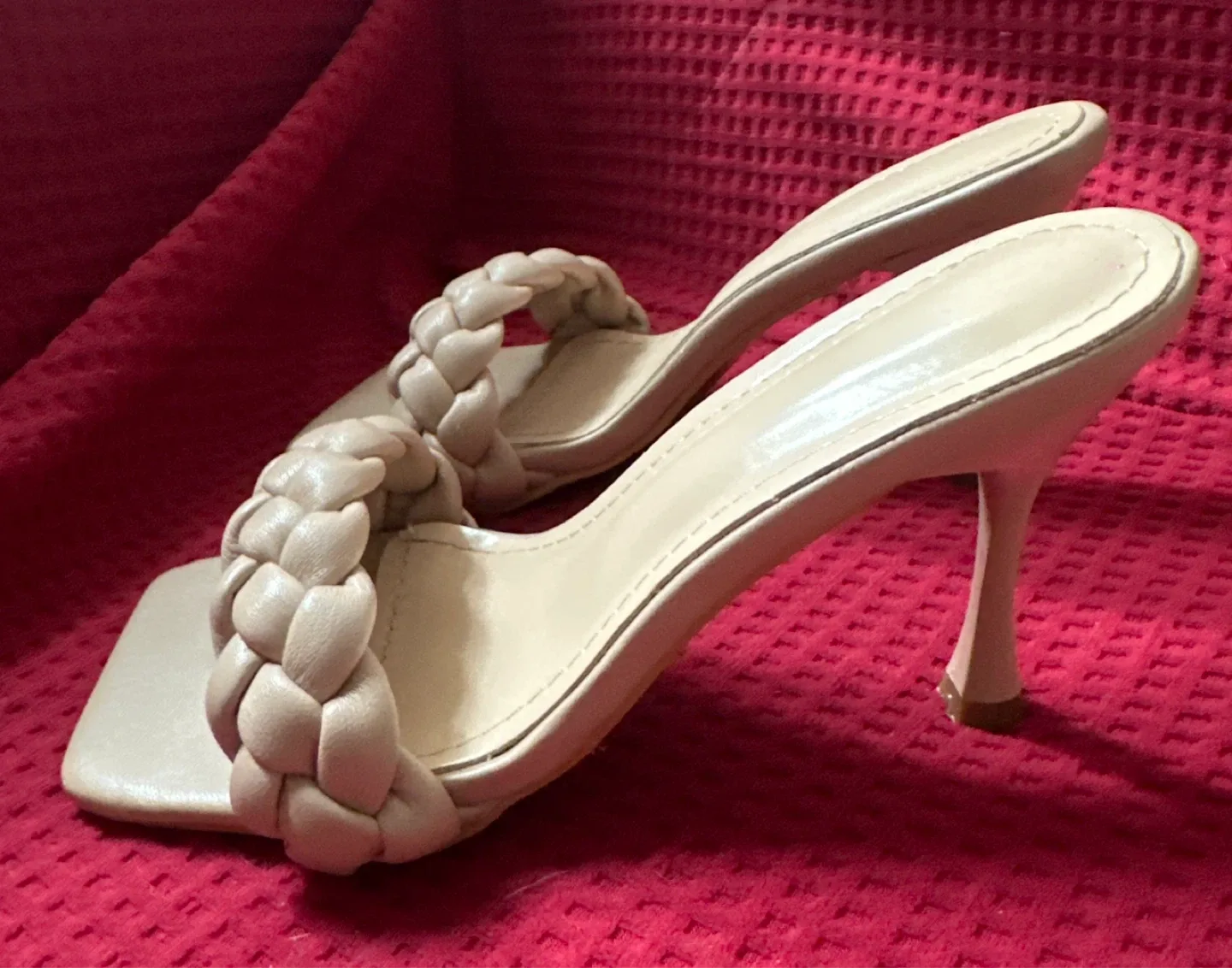 Braided Cream Heels, Size 8 image indicator(4)