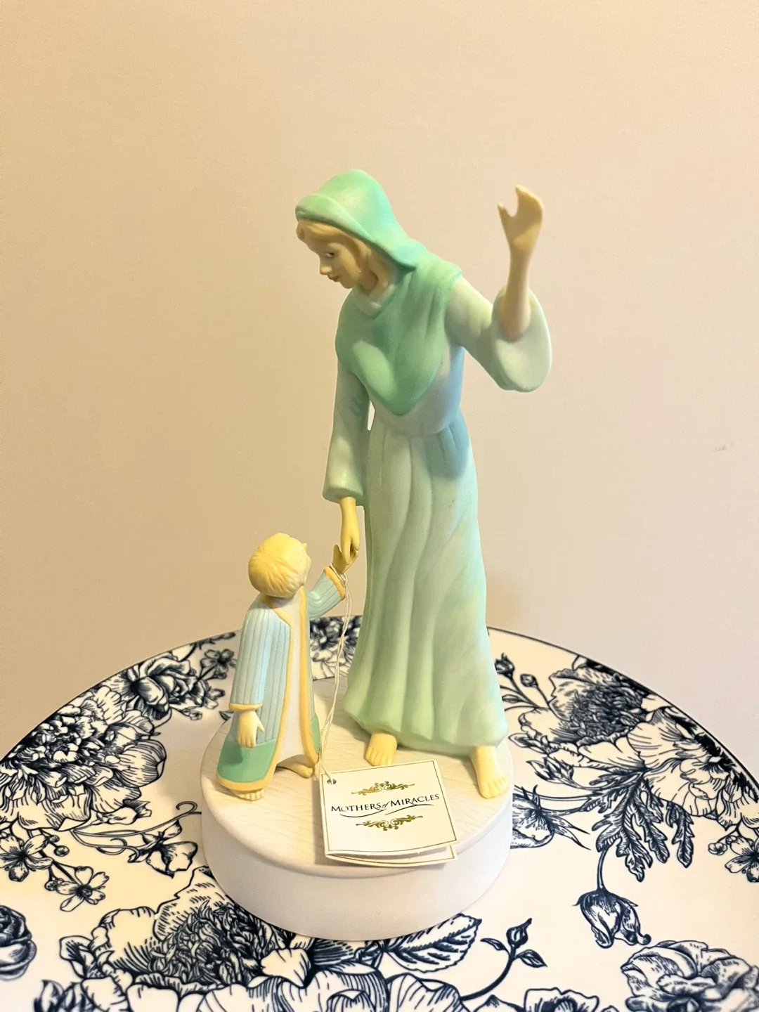 Mothers of Miracles Rachel & Joseph Figurine image indicator(2)