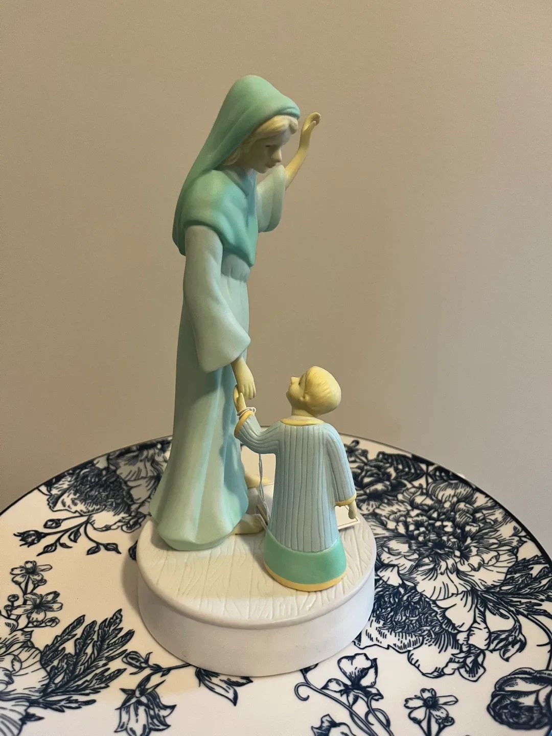 Mothers of Miracles Rachel & Joseph Figurine image indicator(5)