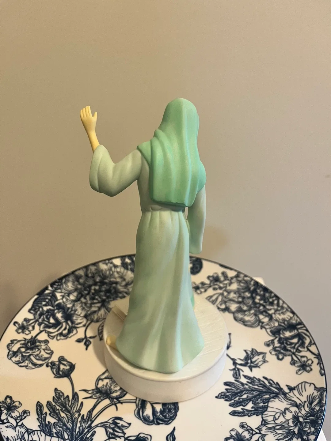 Mothers of Miracles Rachel & Joseph Figurine image indicator(8)