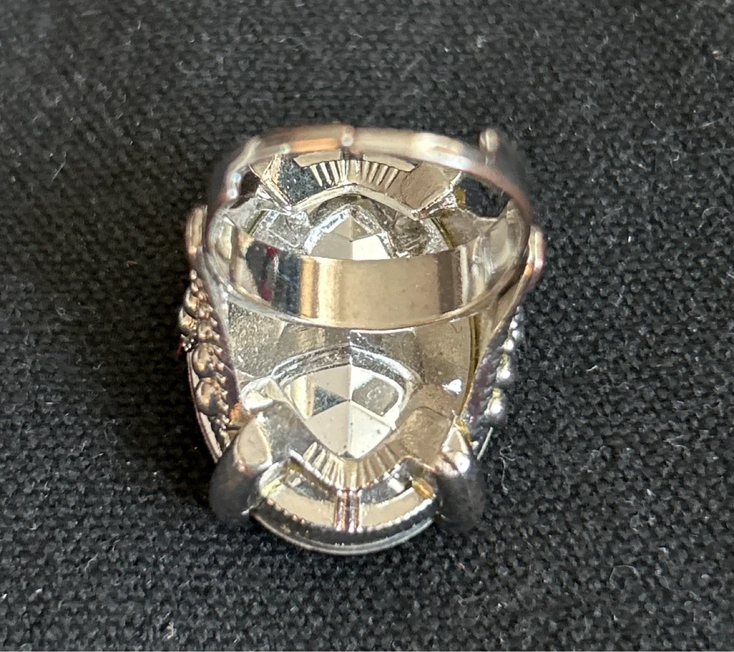 Big Red Stone Ring image indicator(7)