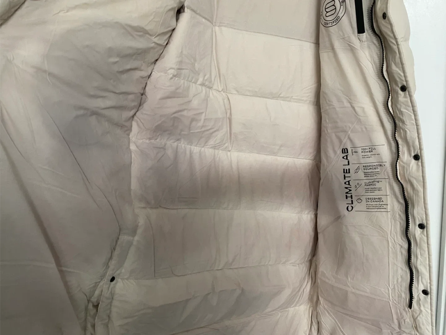 Aritzia The Super Puff Long - Matte Pearl, Size M image indicator(7)