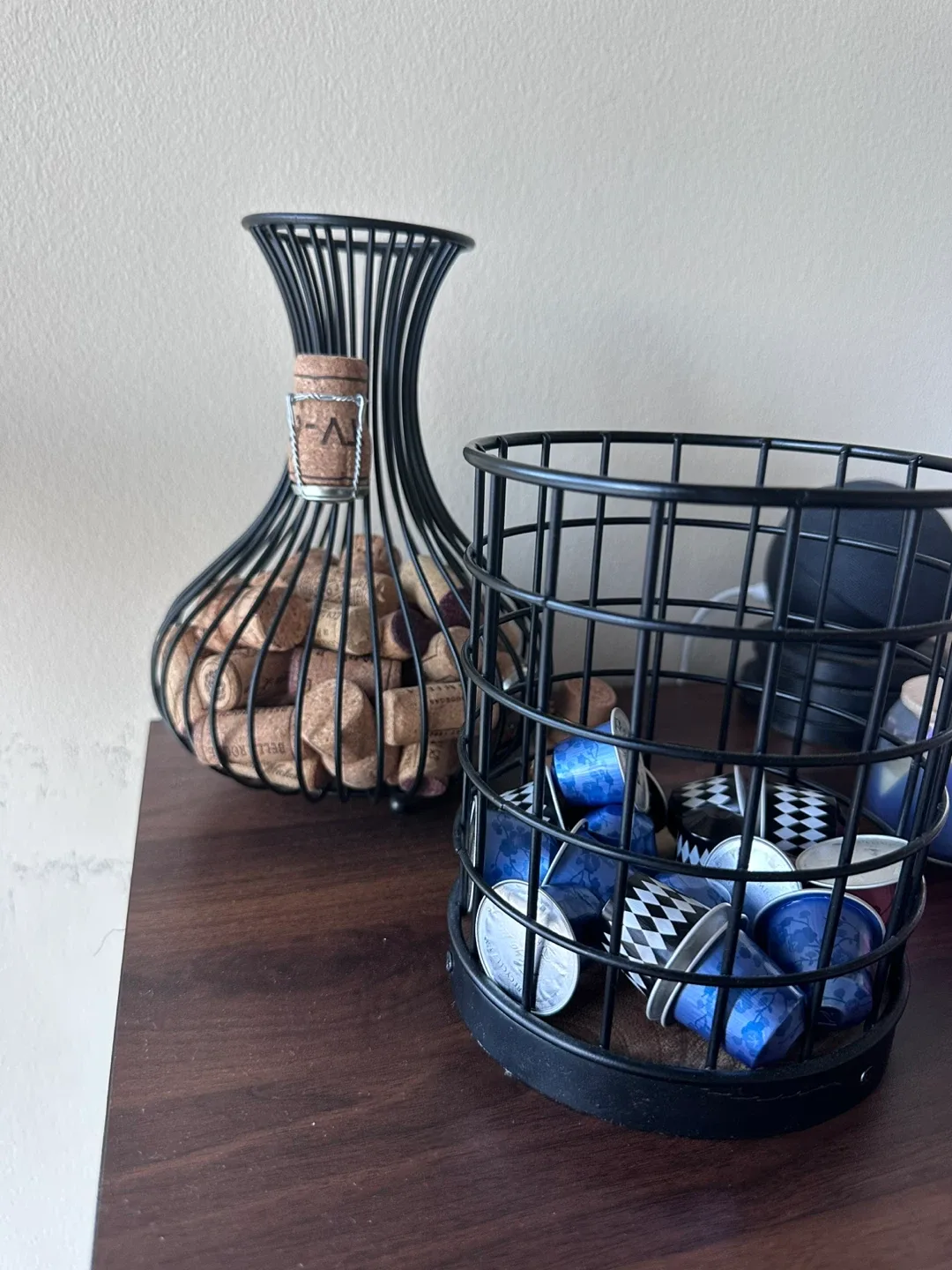 Black Metal Wire Baskets image indicator(2)