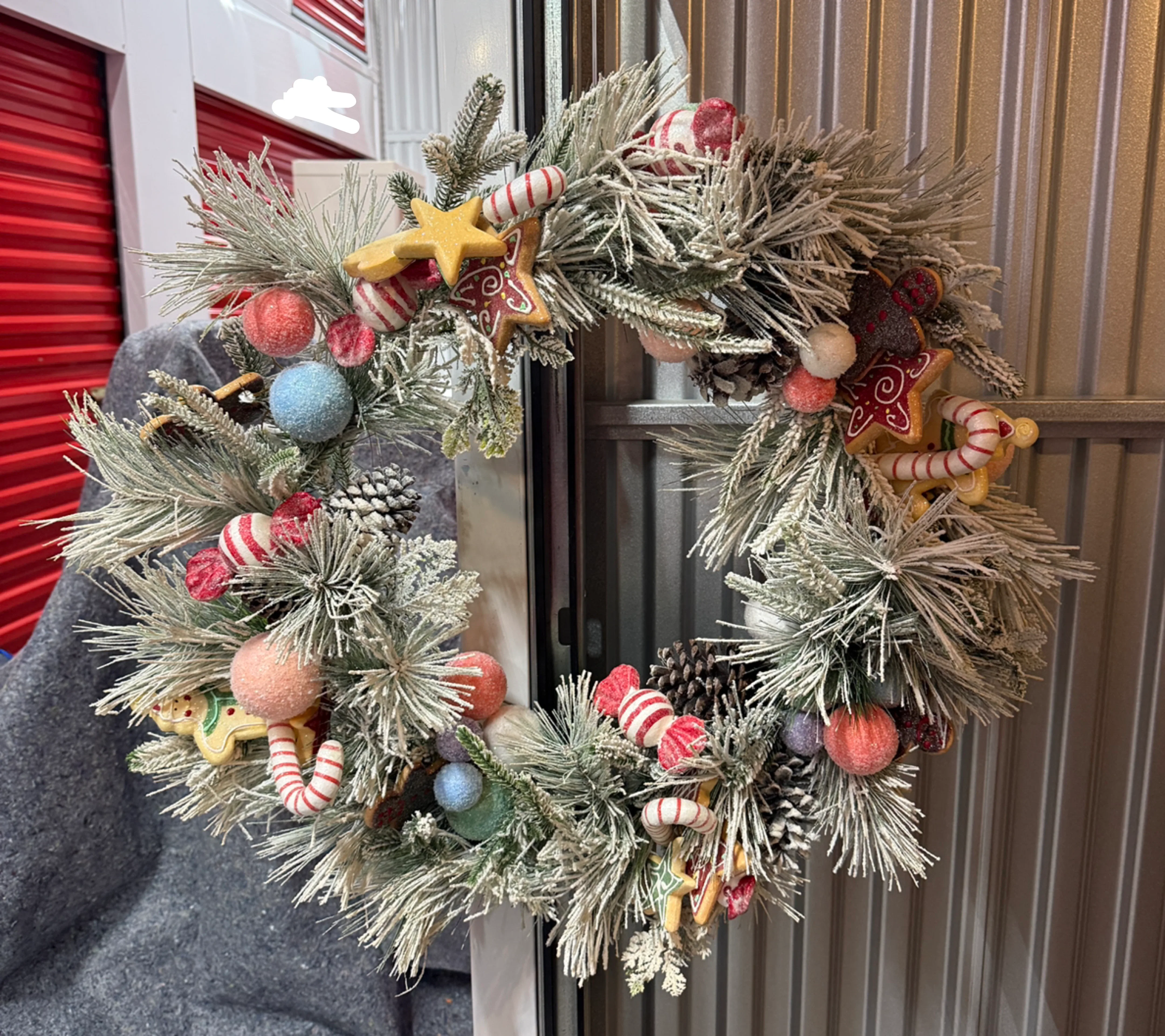 Candy Land LED Christmas Wreath image indicator(2)