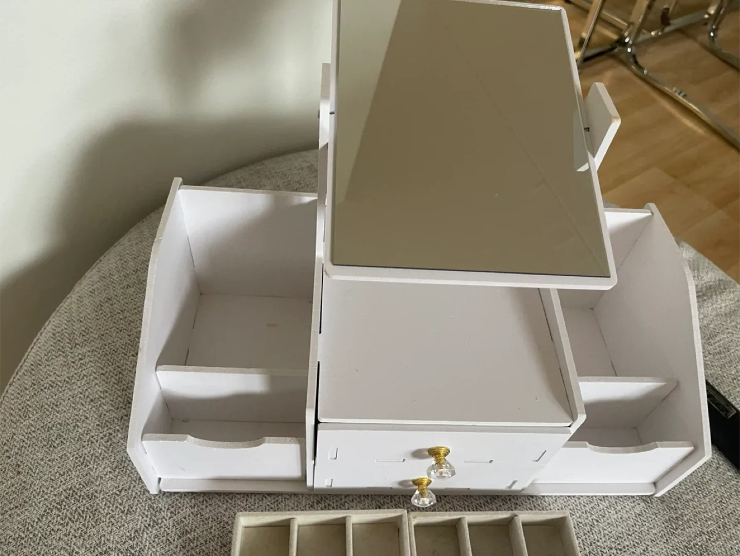 White Wooden Makeup Organizer with Mirror image indicator(3)