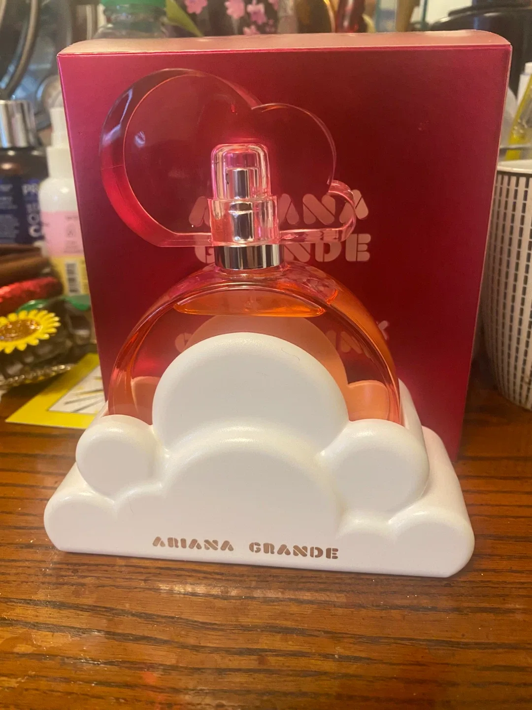 Ariana Grande Cloud Pink Perfume 3.4 fl oz image indicator(4)
