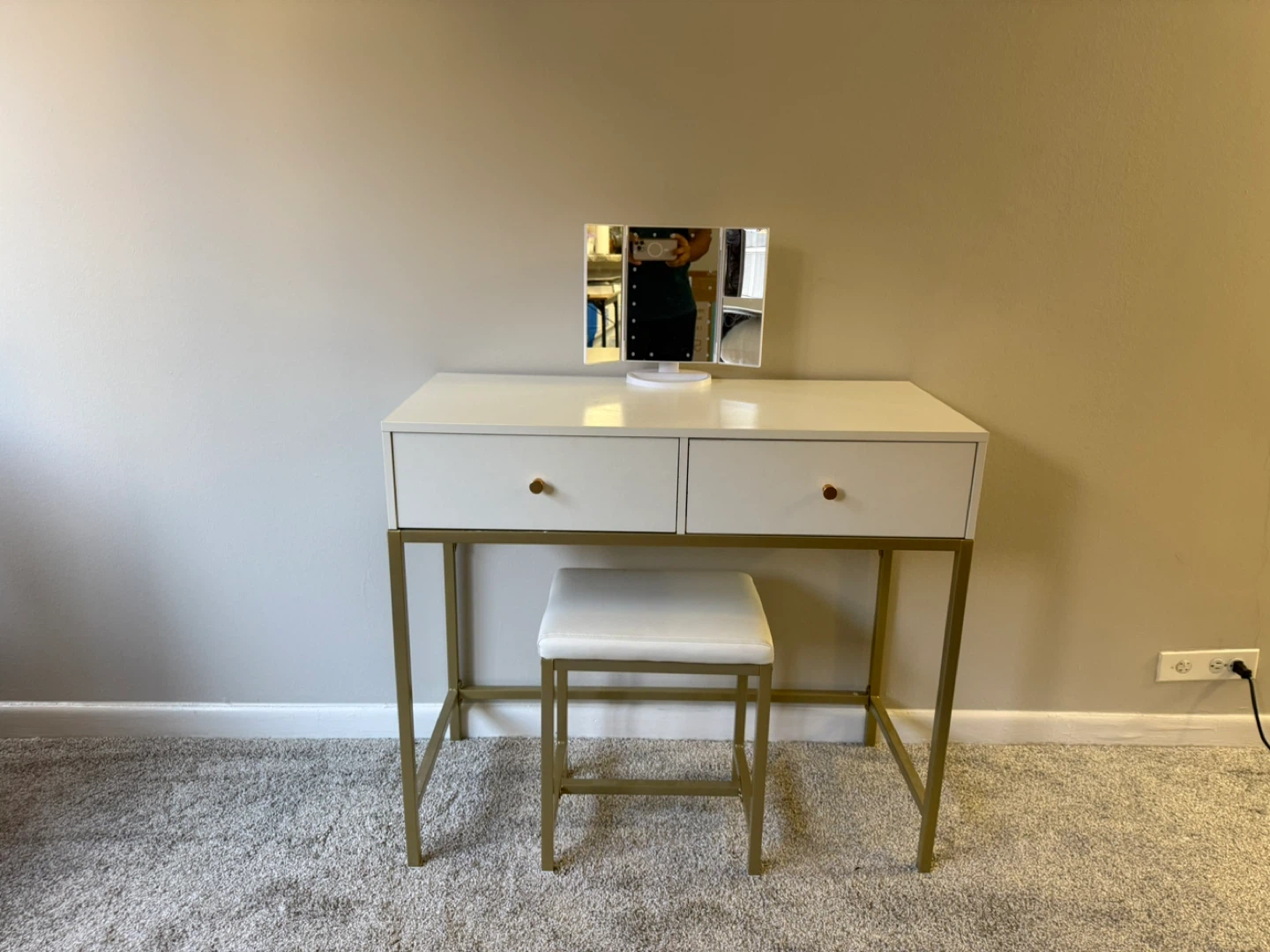 Vanity Table with Mirror and Stool