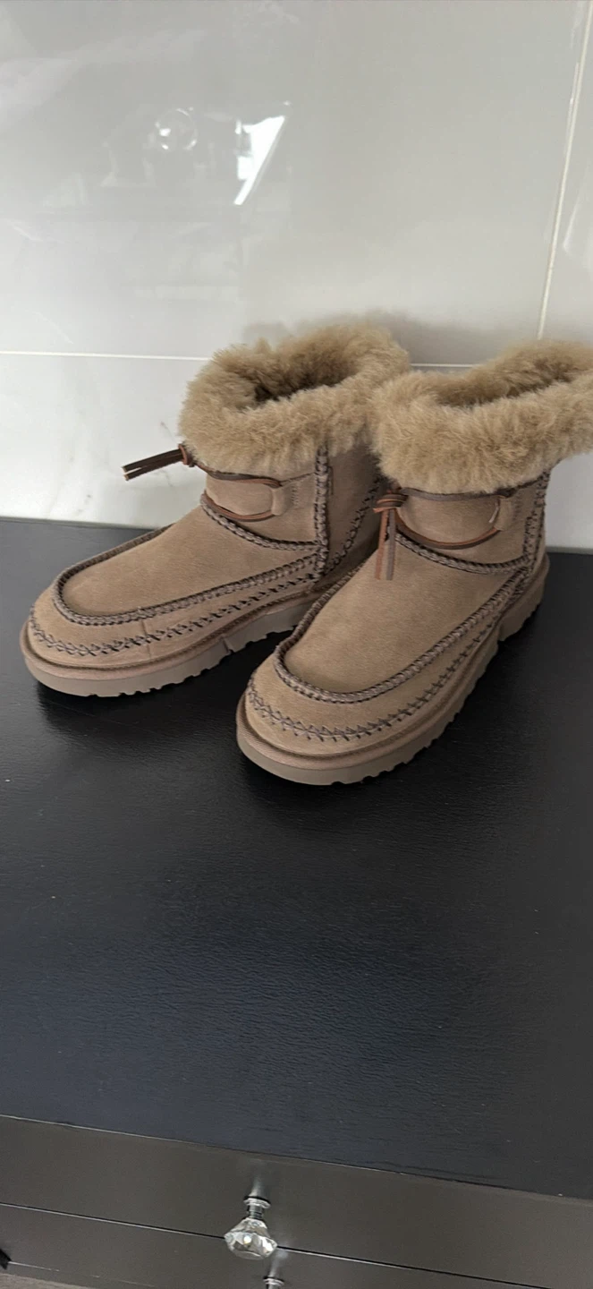 UGG Tasman LTA Boot, Size 8 - photo 4